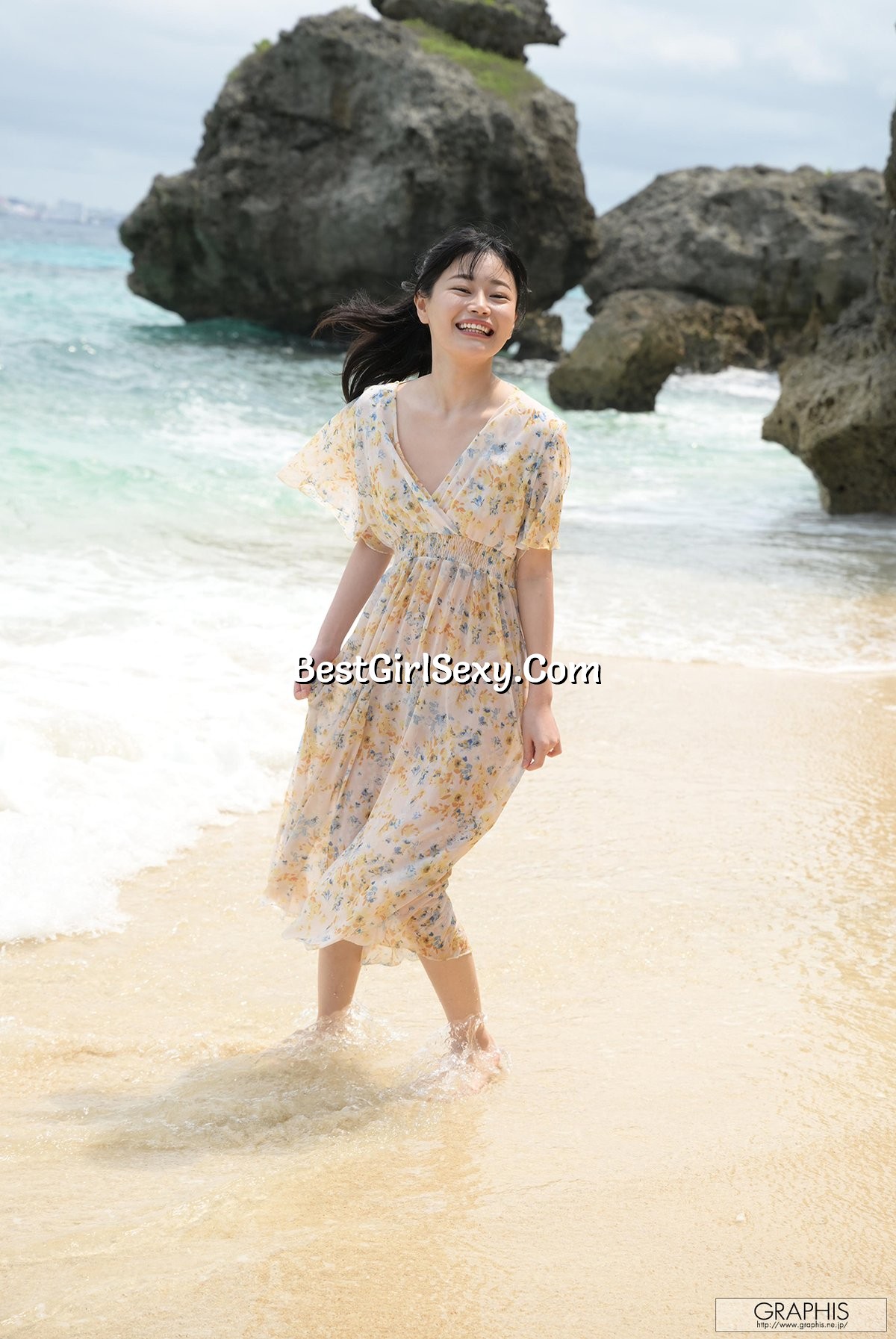 Graphis Uta Hibino Refreshing Smile Vol 1 0004 3913859450.jpg