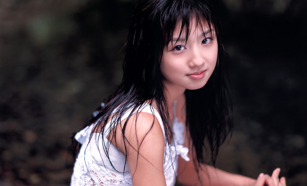 Photobook Yuko Ogura 小倉優子 Photo And Story Book Ringo Momoka Hime 0050 1653754393.jpg