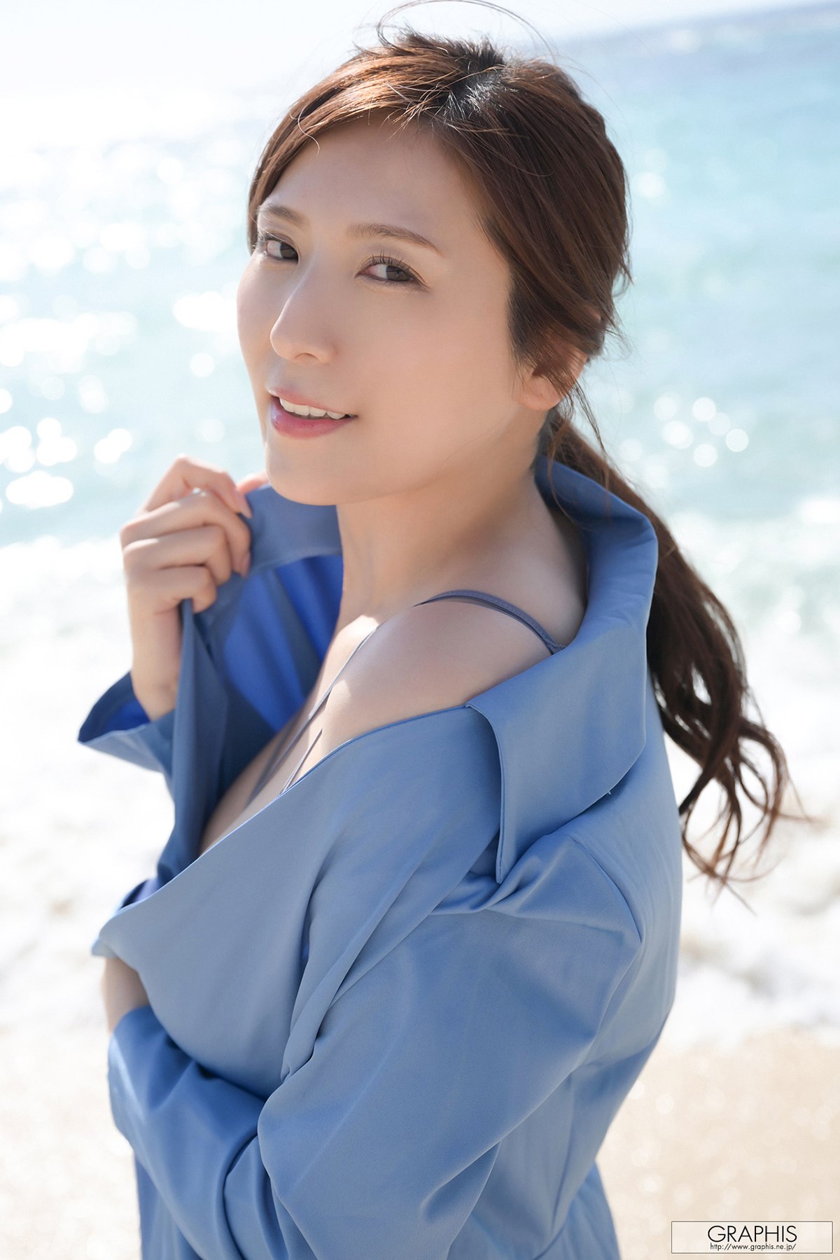 Graphis Yuna Shina 椎名ゆな – Reunion Vol.1