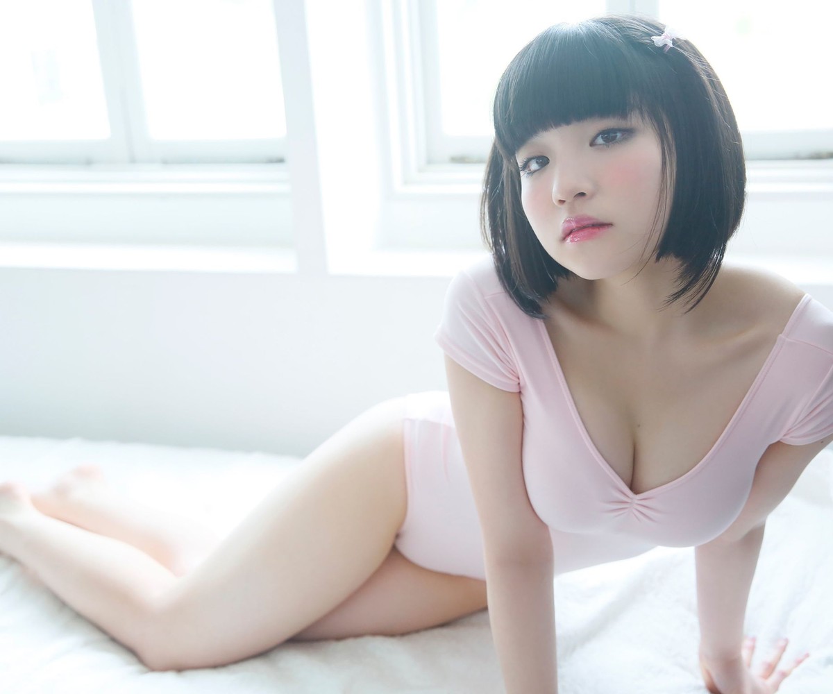 Weekly Photobook 2016 07 29 Nagi Nemoto 根本凪 Plastic Doll In Love 0003 0480599739.jpg