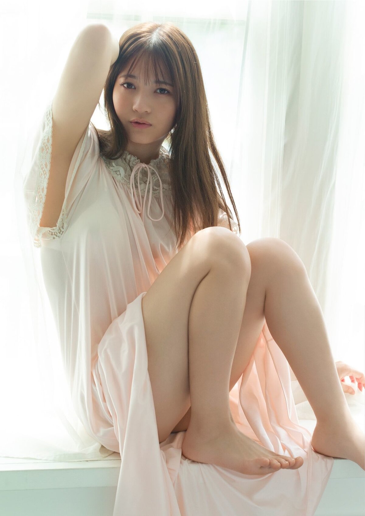 Digital Limited YJ PHOTO BOOK 2023 06 01 Kurosaki Nanako 黒嵜菜々子 Peel The Apple Photobook Sono Mukou 0002 2979255566.jpg