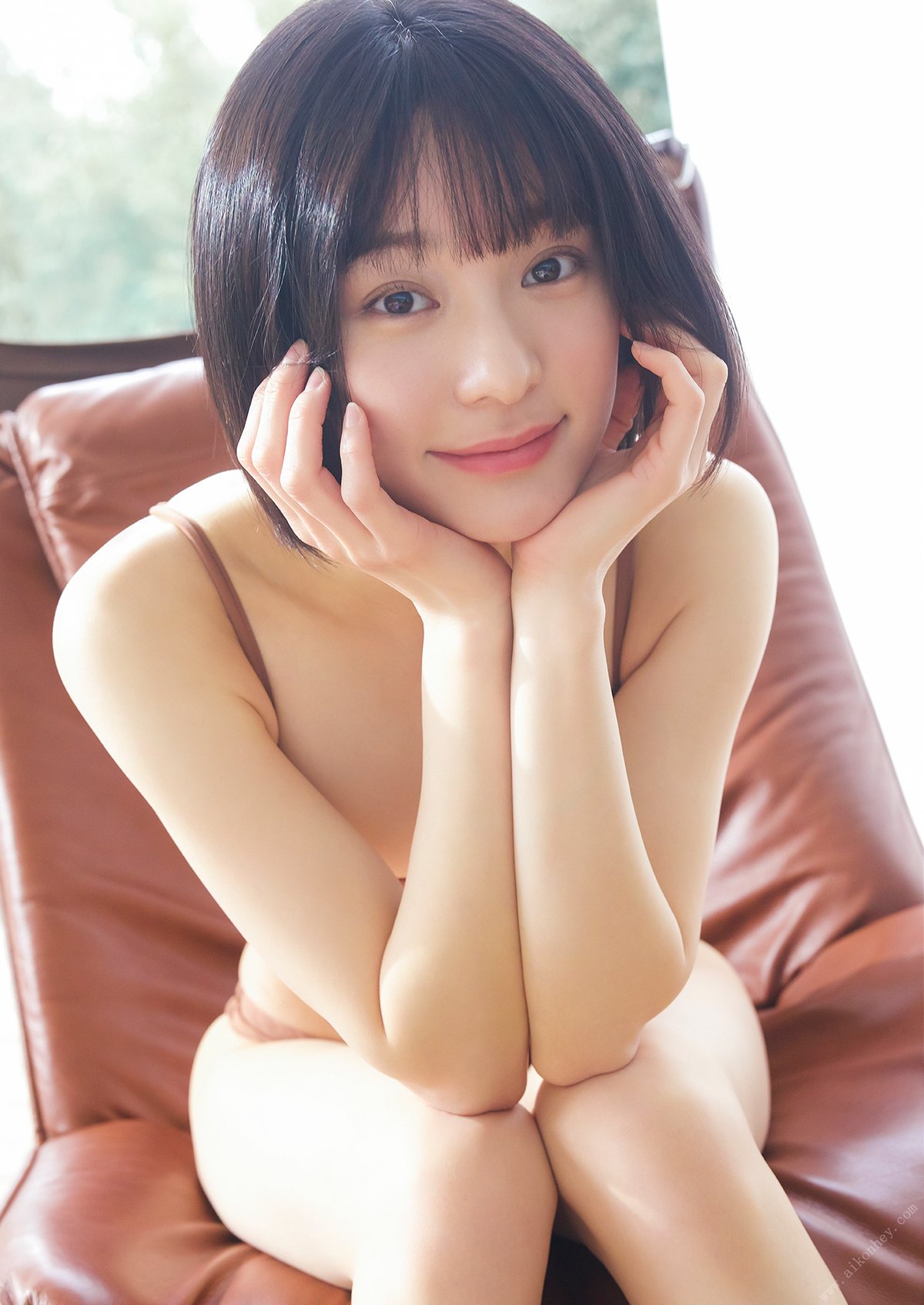 Digital limited YJ PHOTO BOOK 2023 02 22 Momoko Nitta 新田桃子 New Age 0023 9285814014.jpg