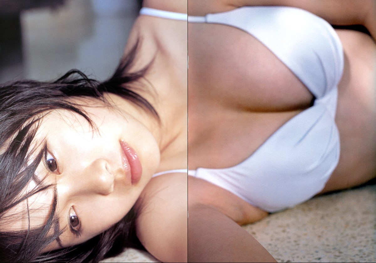 Photobook Yuki Terada 寺田有希 I Love You 0055 4254308224.jpg