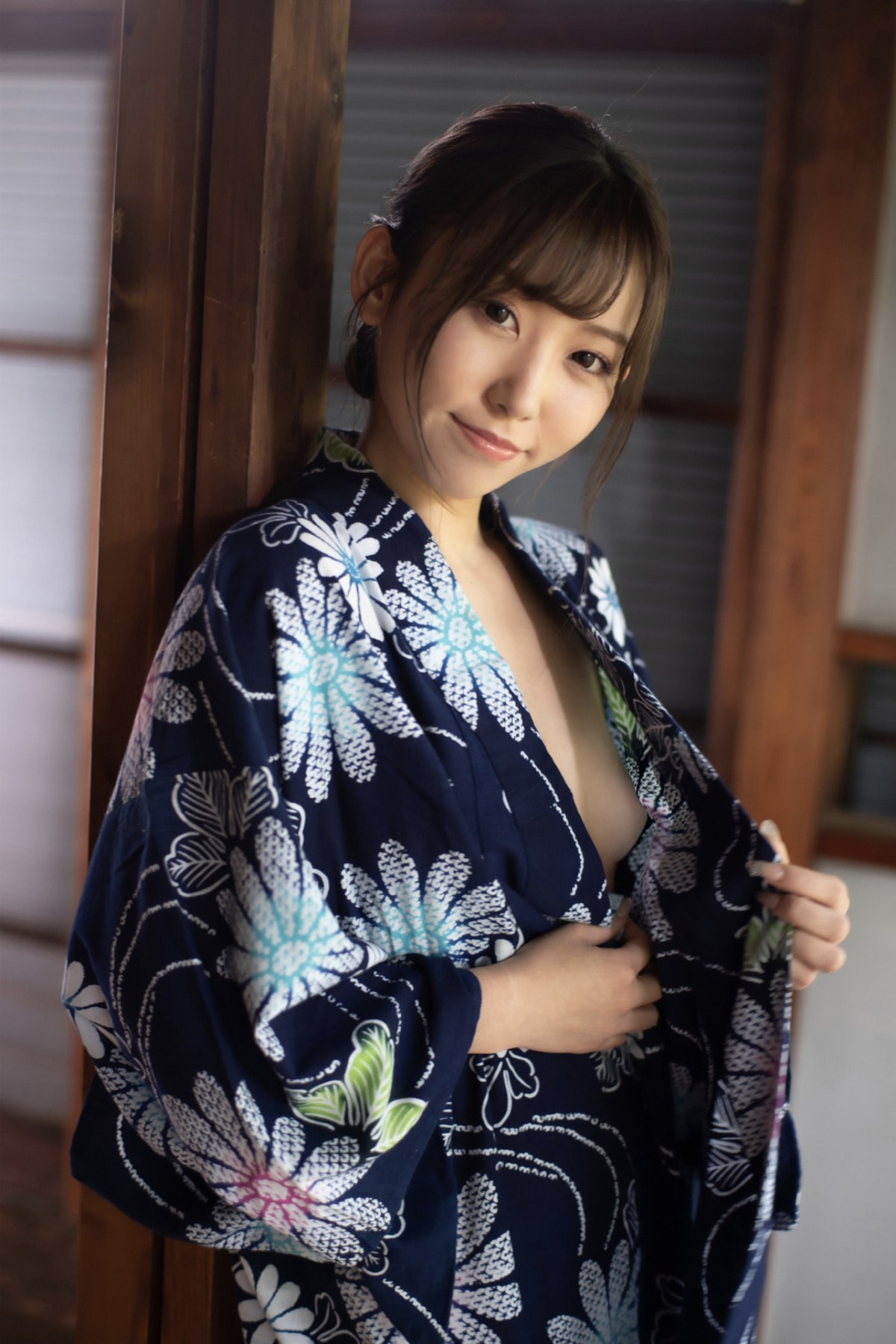 Photobook 2022 10 21 Mai Nanashima 七嶋舞 Gravure Photobook Kagero Dancing In The Summer 0038 1823341816.jpg