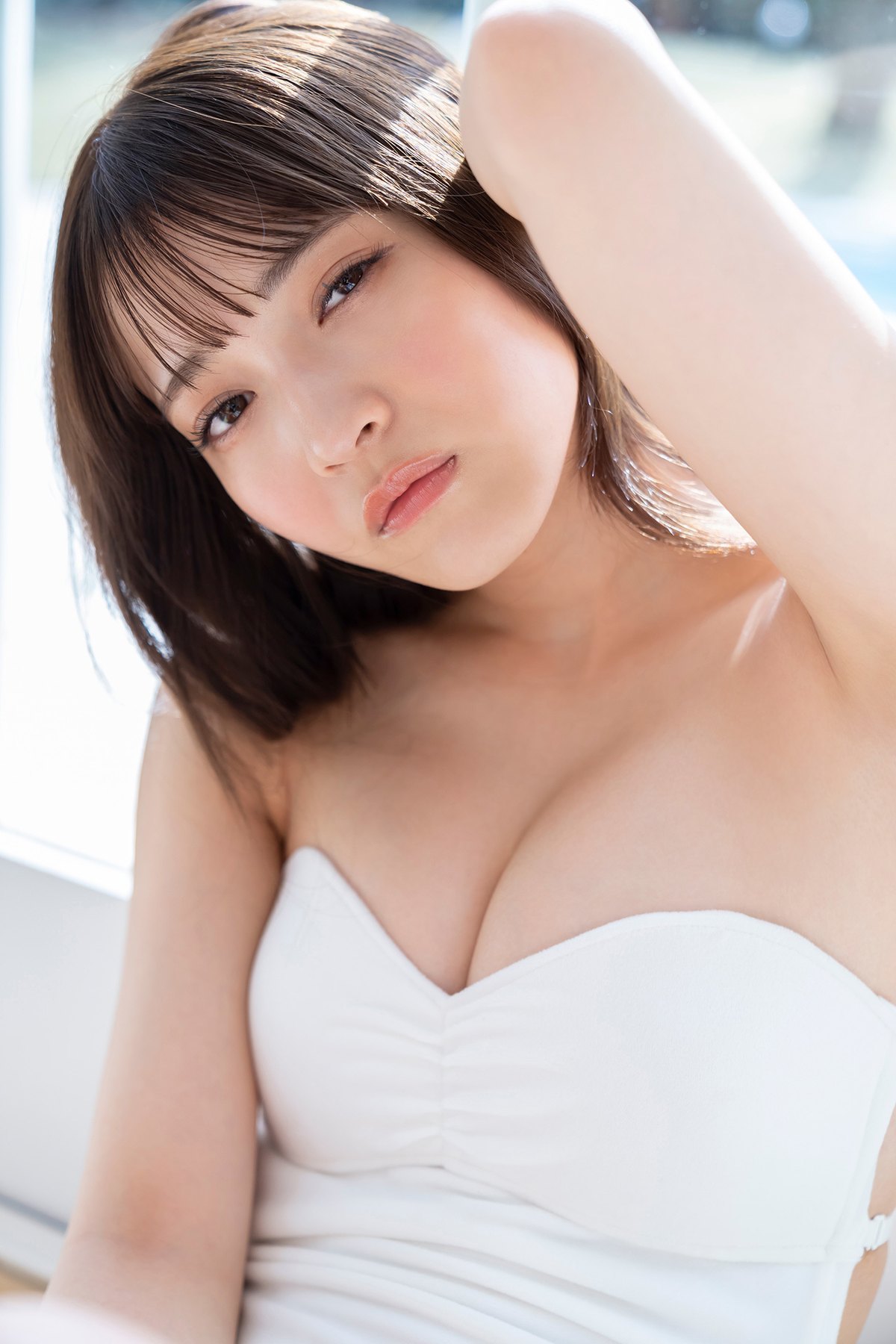 FLASH Photobook 2023 05 30 Nanako Kurosaki 黒嵜菜々子 Melting Young Lady 0033 2336188155.jpg