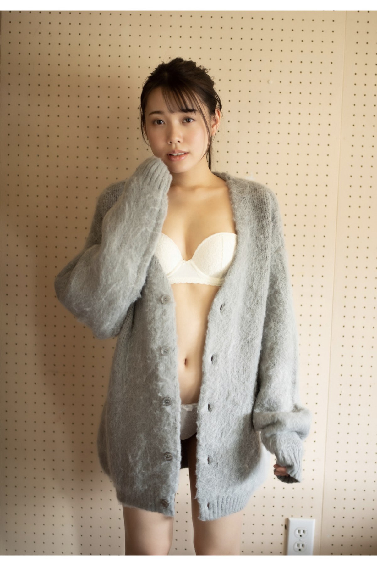 Photobook Hironaka Minami 広仲みなみ SOUTH BLUE 0024 4373718320.jpg