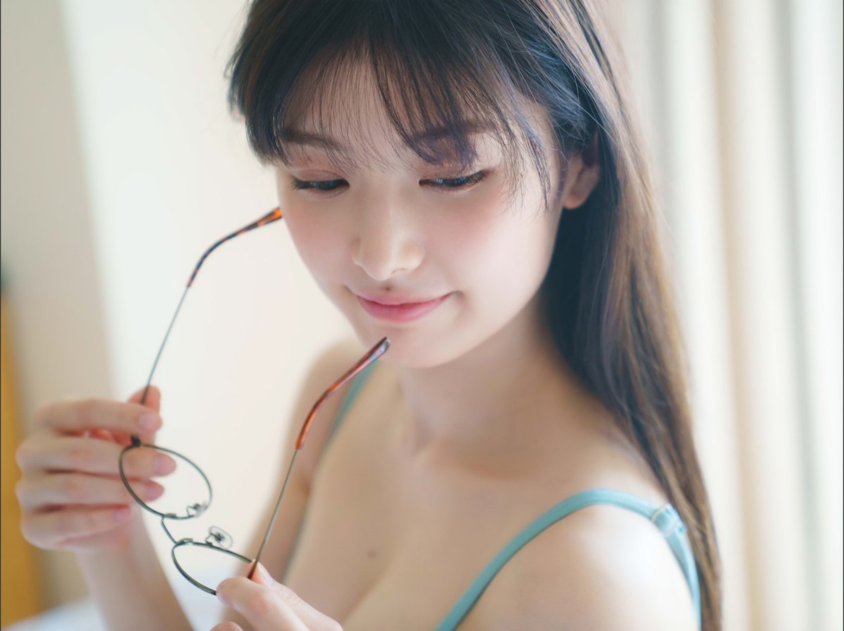 Weekly Gendai Photobook 2023 07 21 Tomu Muto 武藤十夢 Genius To Seduce A 0054 5839731635.jpg