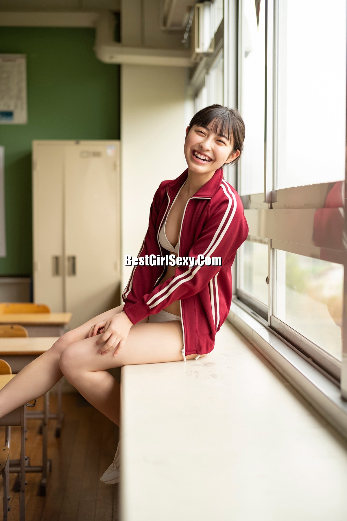 FLASH Photobook 2021 06 25 Tsukine Takeuchi 竹内月音 Someday After School 0004 4703560442.jpg