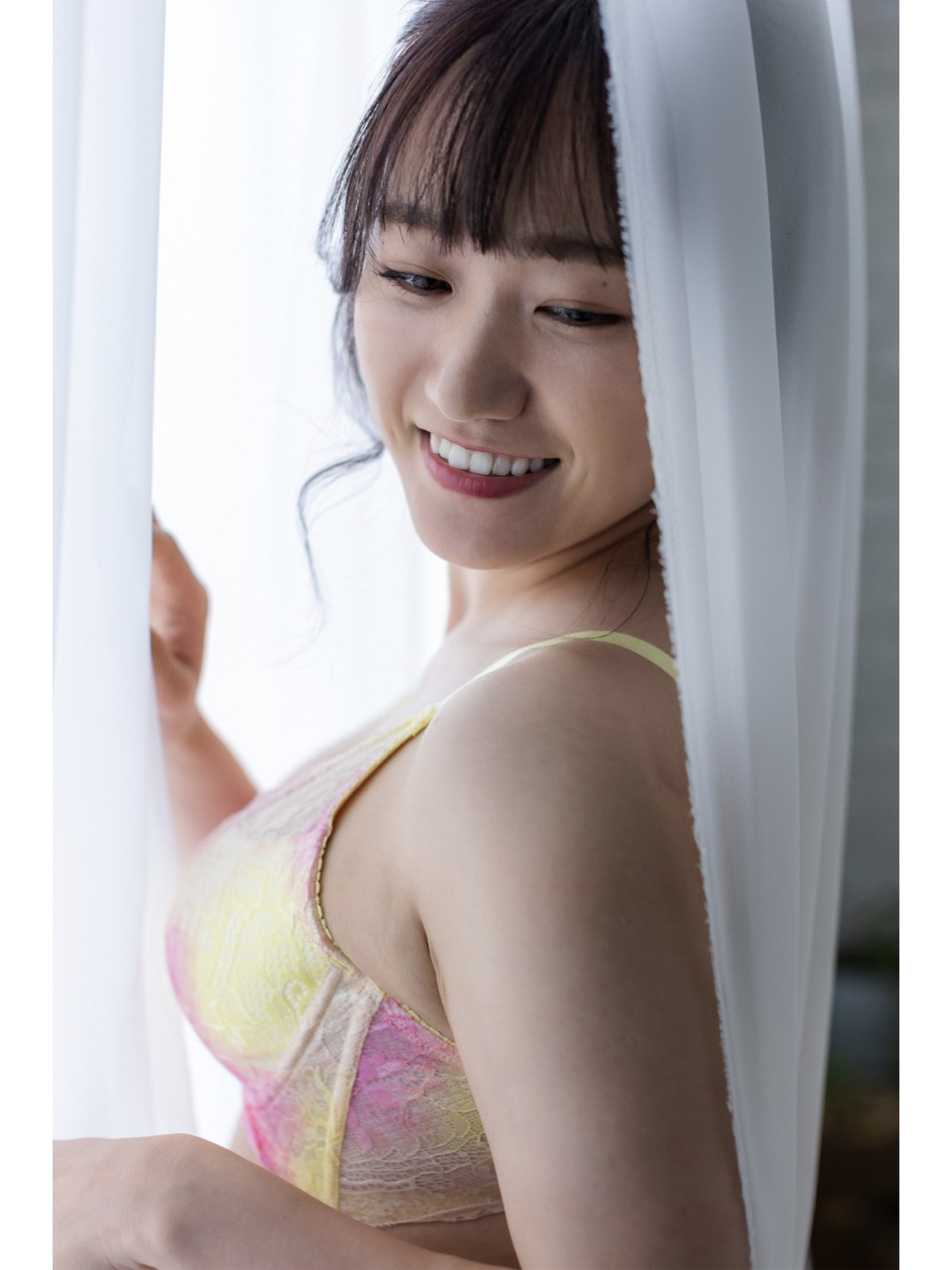 Photobook Hono Wakamiya 若宮穂乃 A Body That Fulfills Your Desires 0029 3849403932.jpg