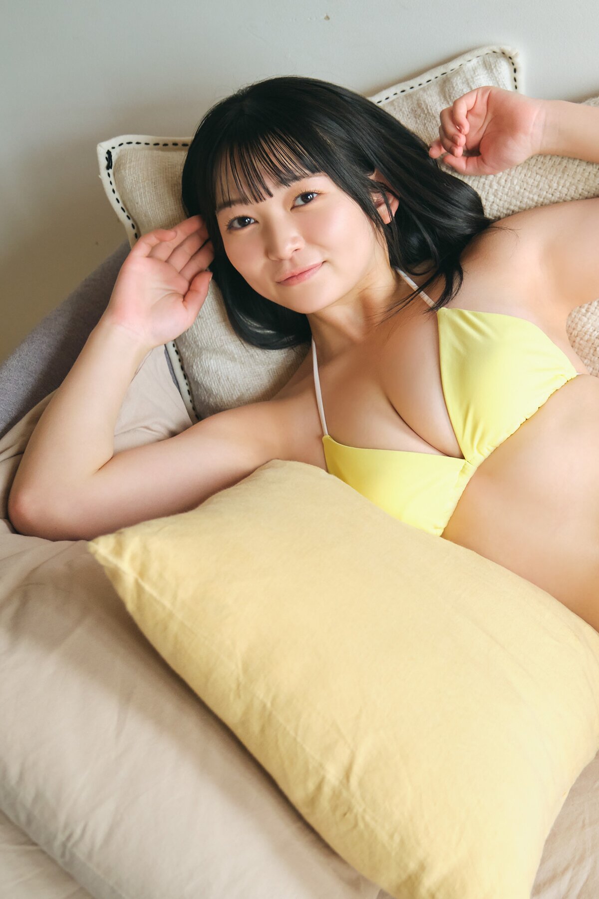 Photobook 2023 05 30 Suzuka Sayama 佐山すずか I Want To Be Next To You 0005 0807742384.jpg