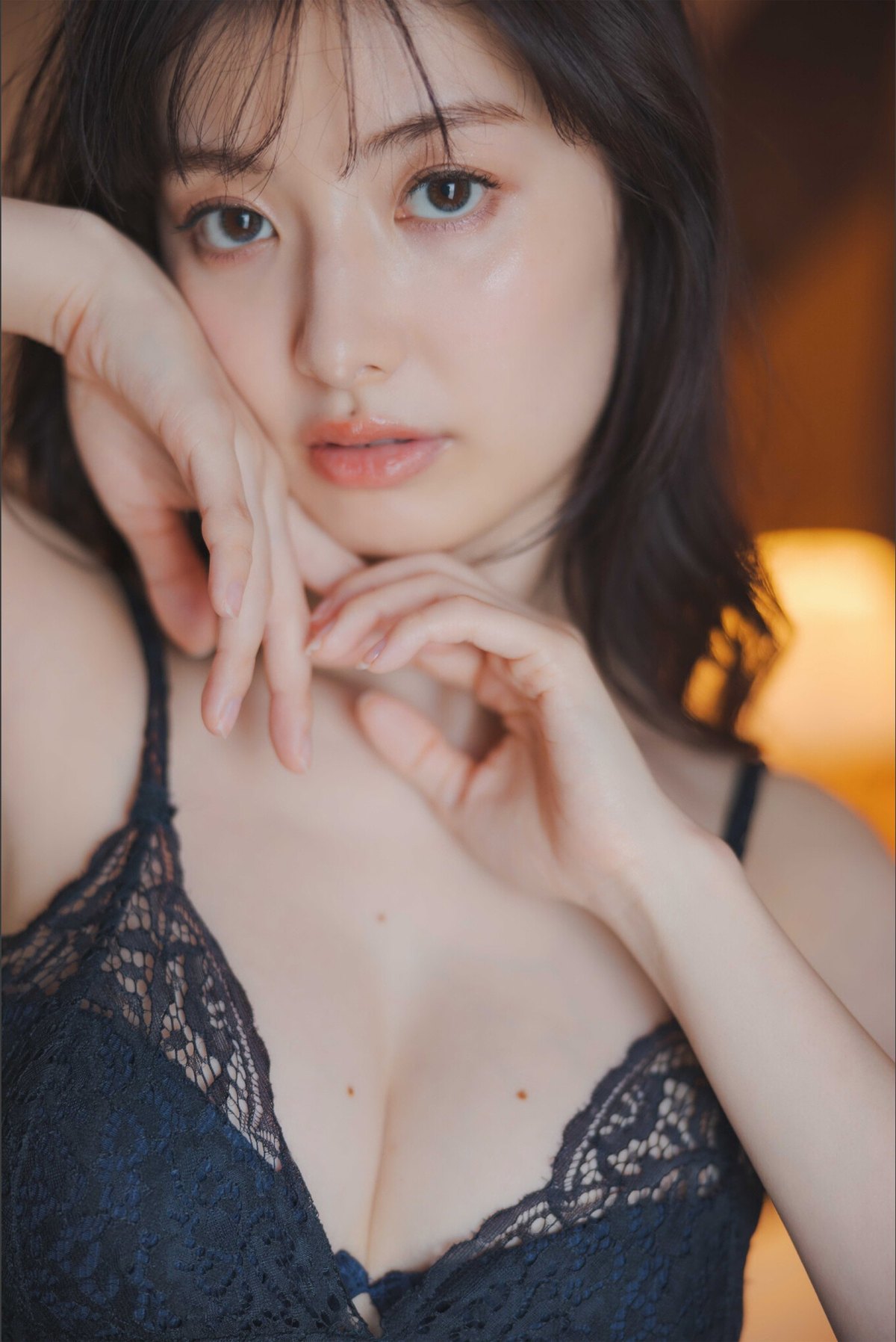 Weekly Gendai Photobook 2023 07 21 Tomu Muto 武藤十夢 Genius To Seduce B 0009 0997233092.jpg