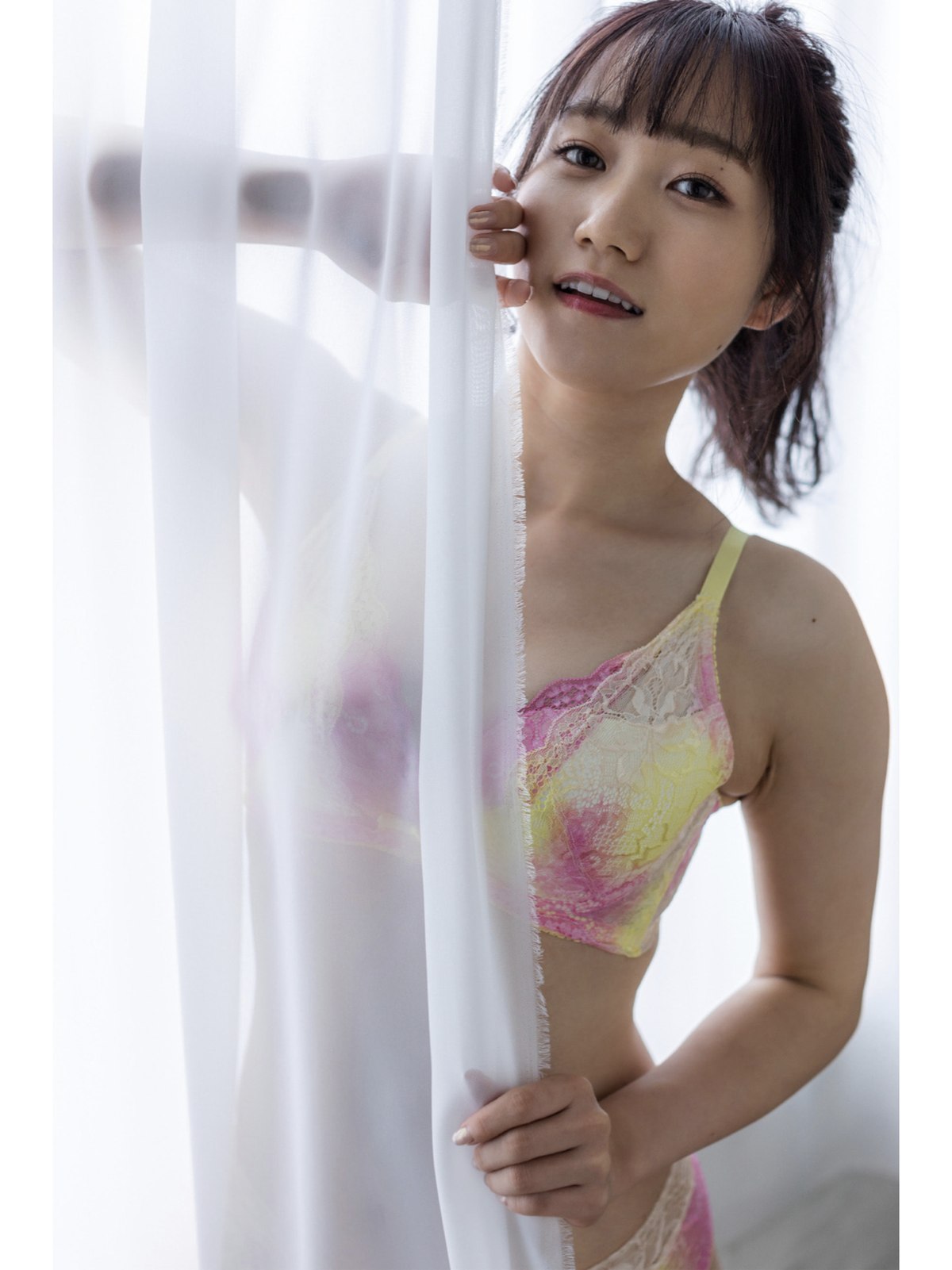 Photobook Hono Wakamiya 若宮穂乃 A Body That Fulfills Your Desires 0028 5420357636.jpg