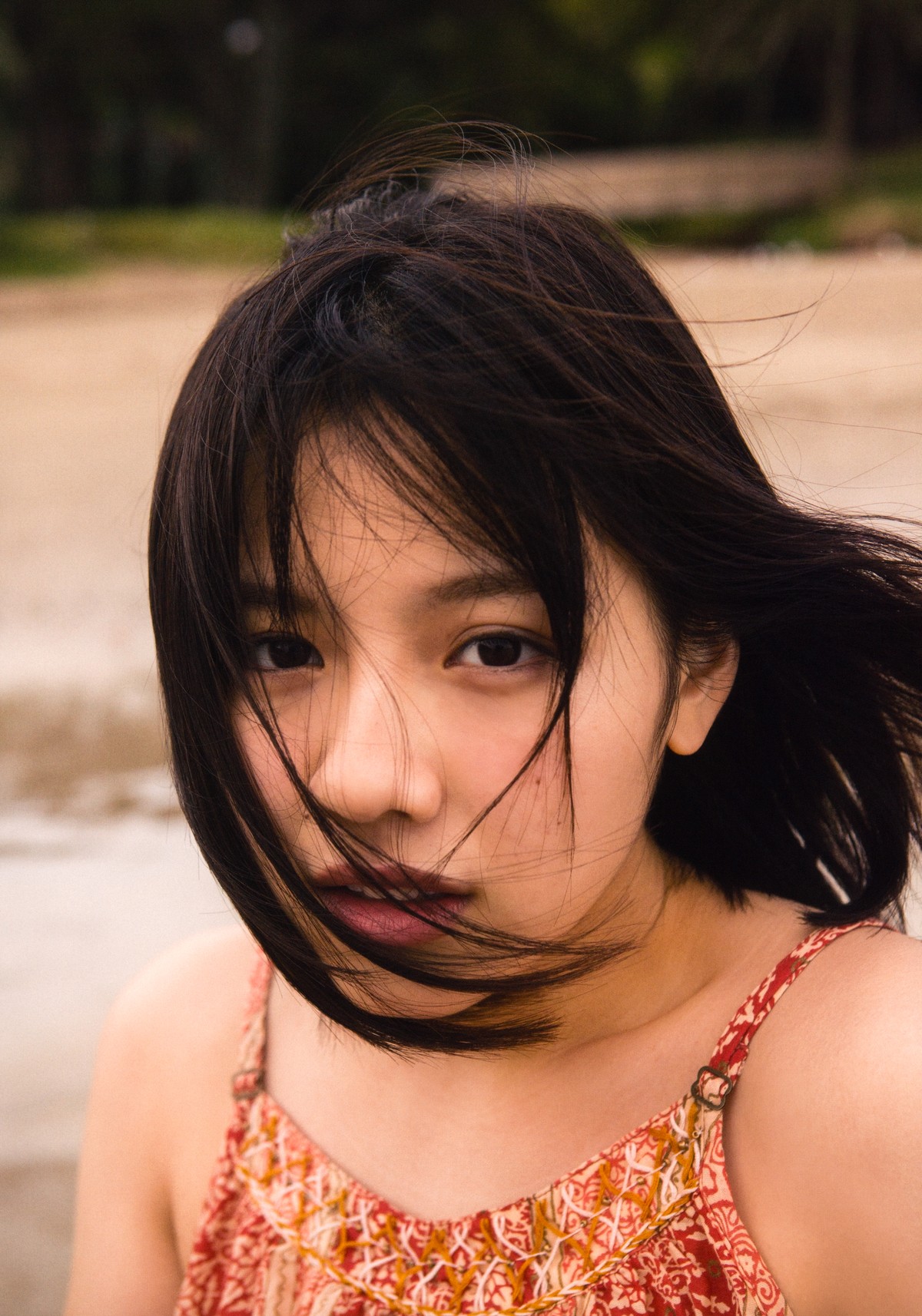 Photobook 2019 01 17 Miho Watanabe 渡邉美穂 1st Photobook Hidamari 0095 0942498476.jpg