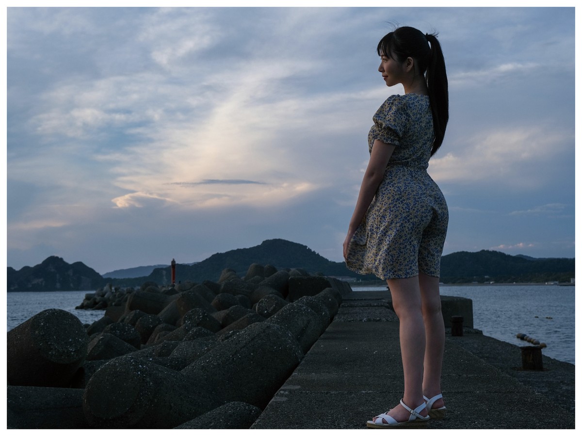 Photobook 2022 09 09 Kozue Minami 美波こづえ Sound Of Waves 0047 6361703018.jpg