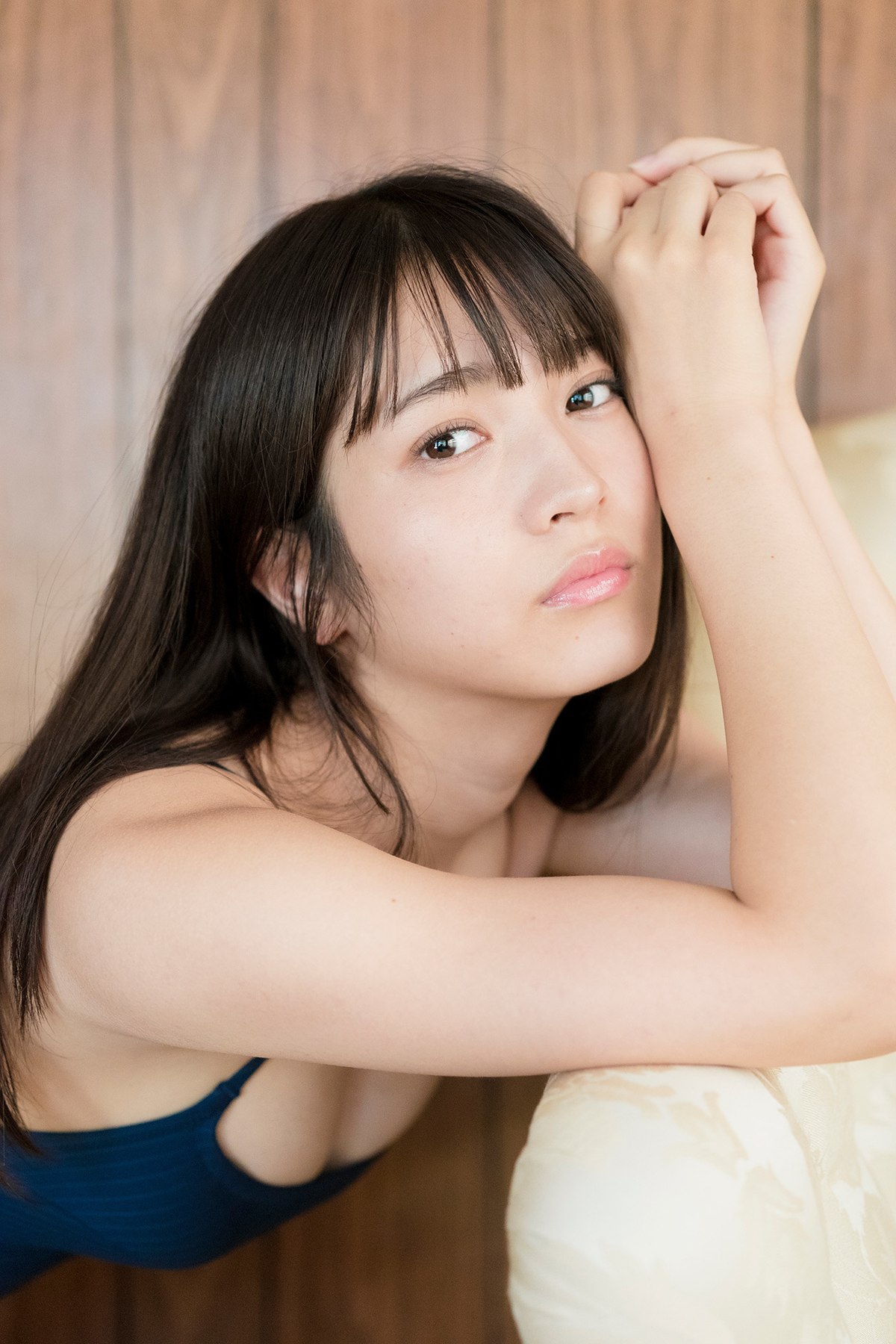 FLASH Photobook 2021 12 21 Nanako Kurosaki 黒嵜菜々子 Youth Shiyokka Summer memories 0070 6343741703.jpg