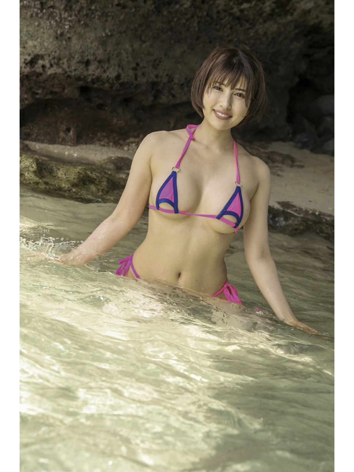 Photobook 2021 08 06 Hazuki Wakamiya 若宮はずき COME ALONG 0014 2222740506.jpg