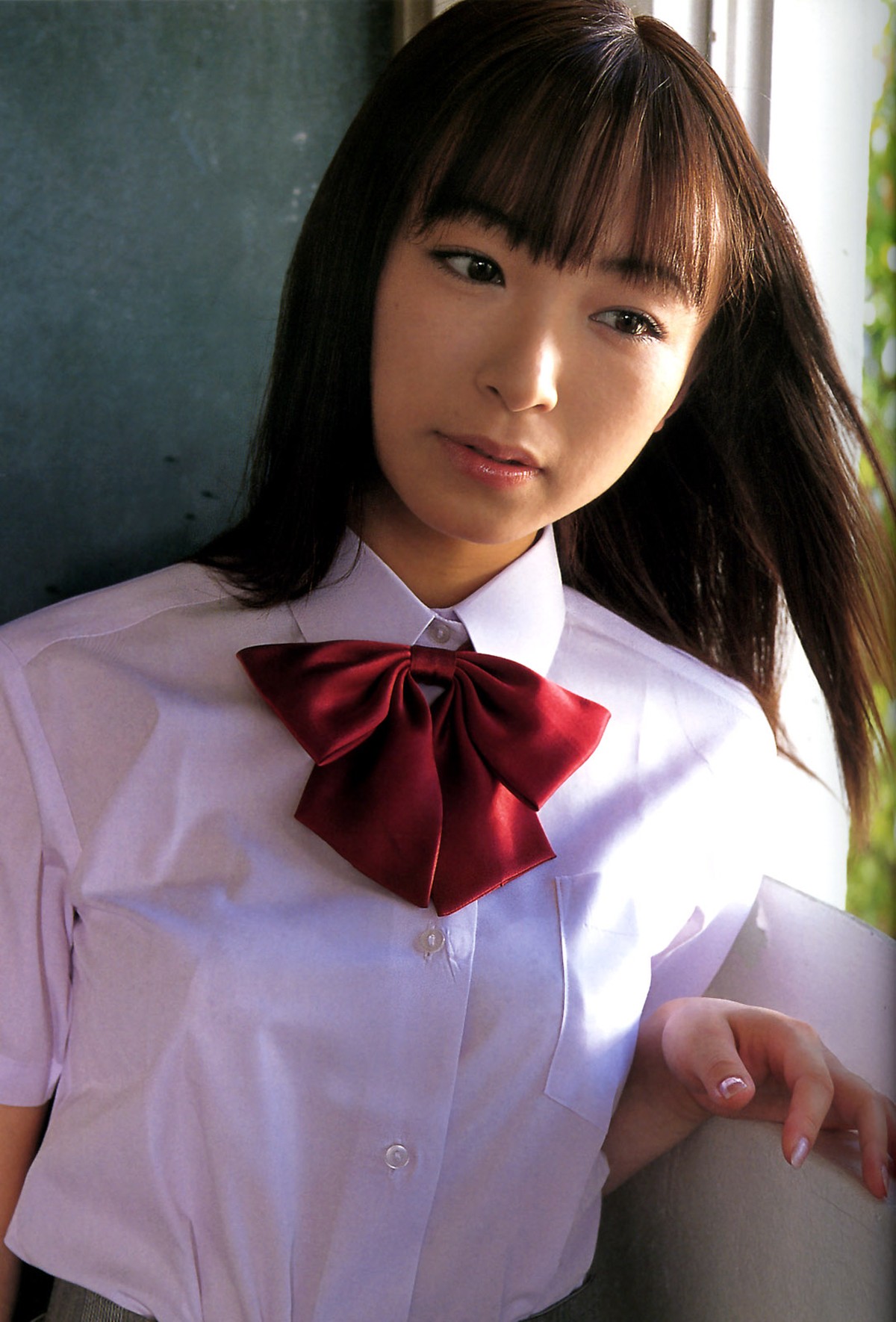 Photobook Emiru Momose 桃瀬えみる Momoes Unrequited Love 0076 1514742220.jpg