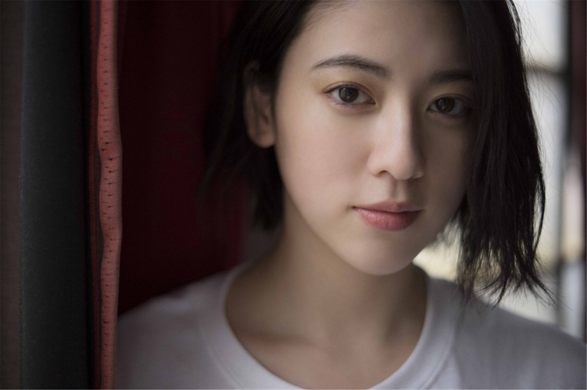 Photobook 2018 04 15 Ayaka Miyoshi 三吉彩花 Across The Sky 0020 8919902190.jpg