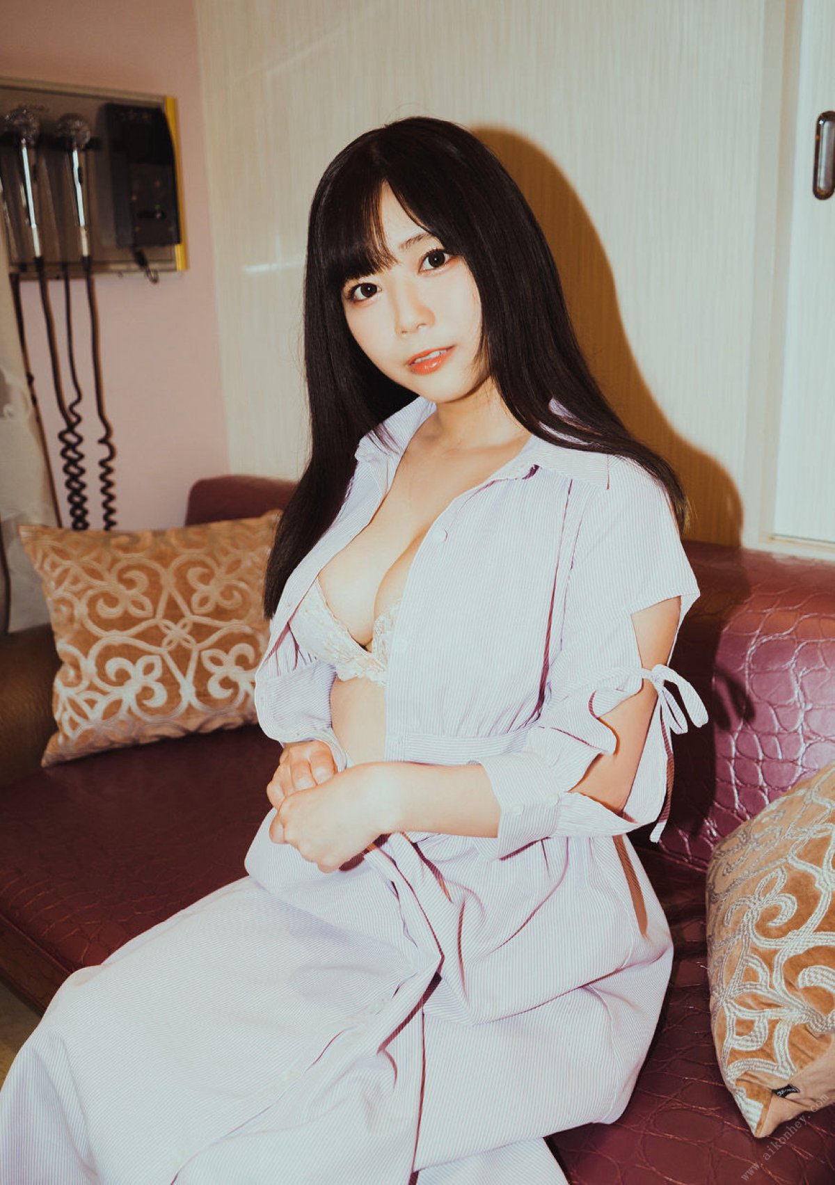 Photobook Escape 羽咲みはる 0006 8633687799.jpg