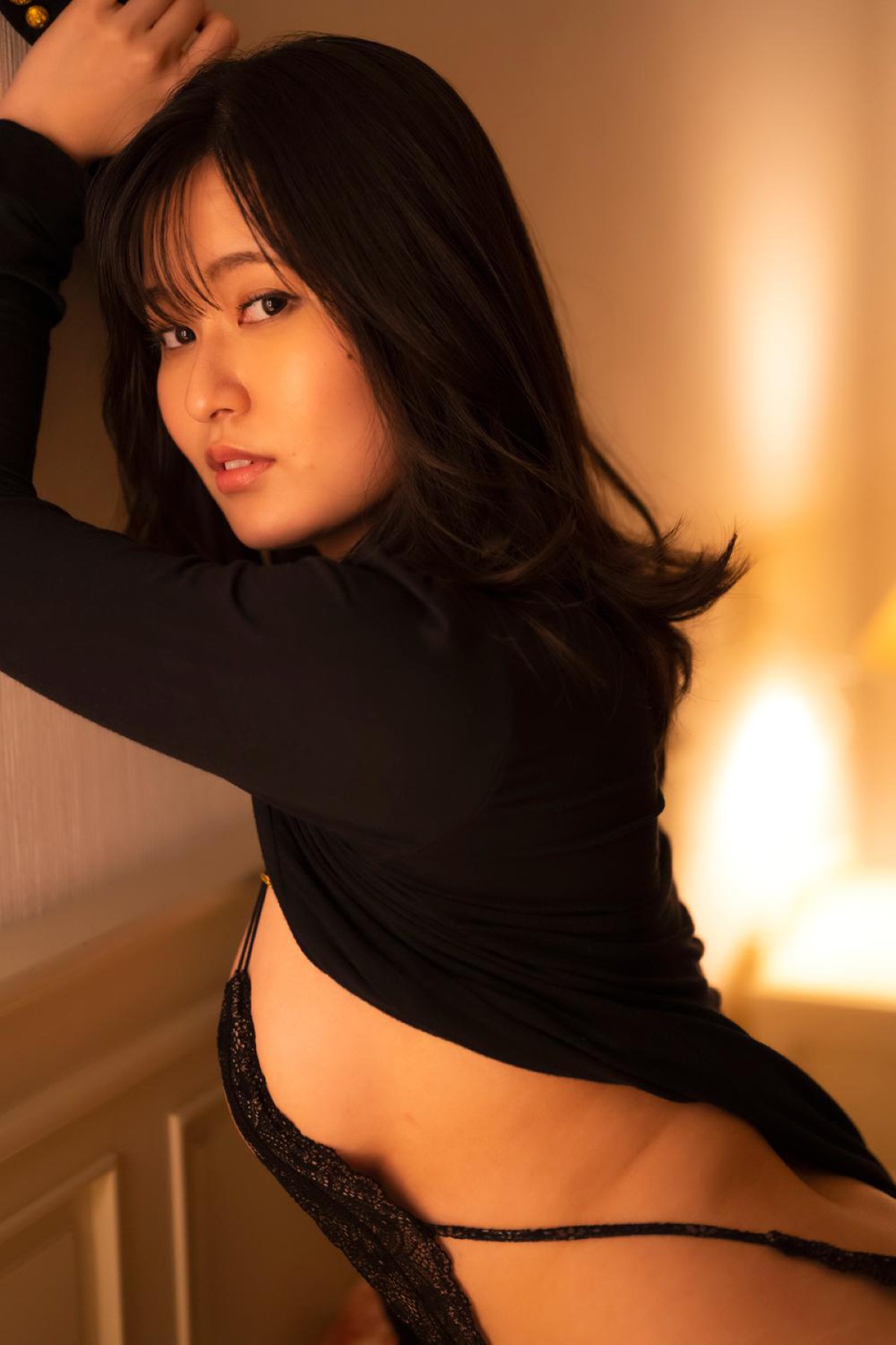 Photobook Miri Ichika 未梨一花 I Want You To Monopolize Me 0012 0493616706.jpg
