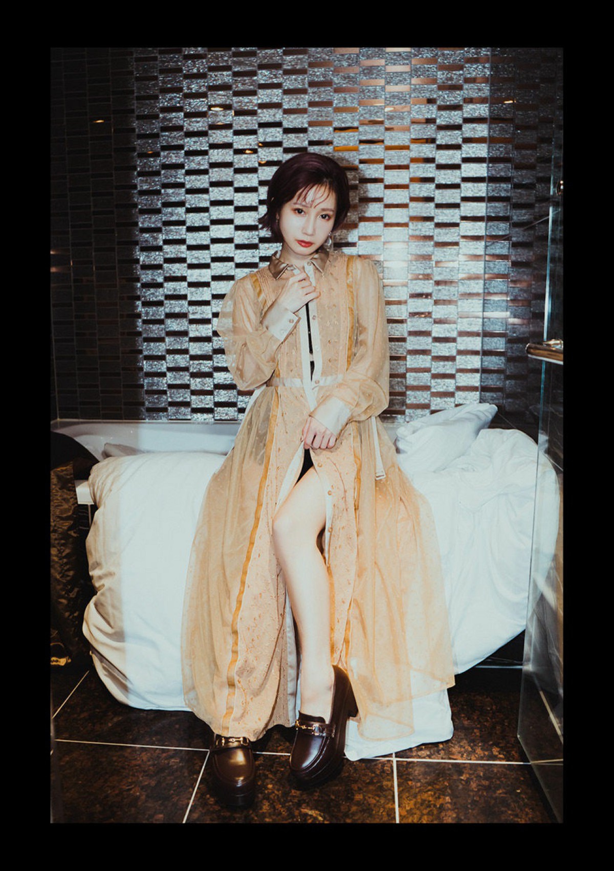 Photobook Minami Kojima 小島みなみ Escape No Watermark 0049 6338197626.jpg