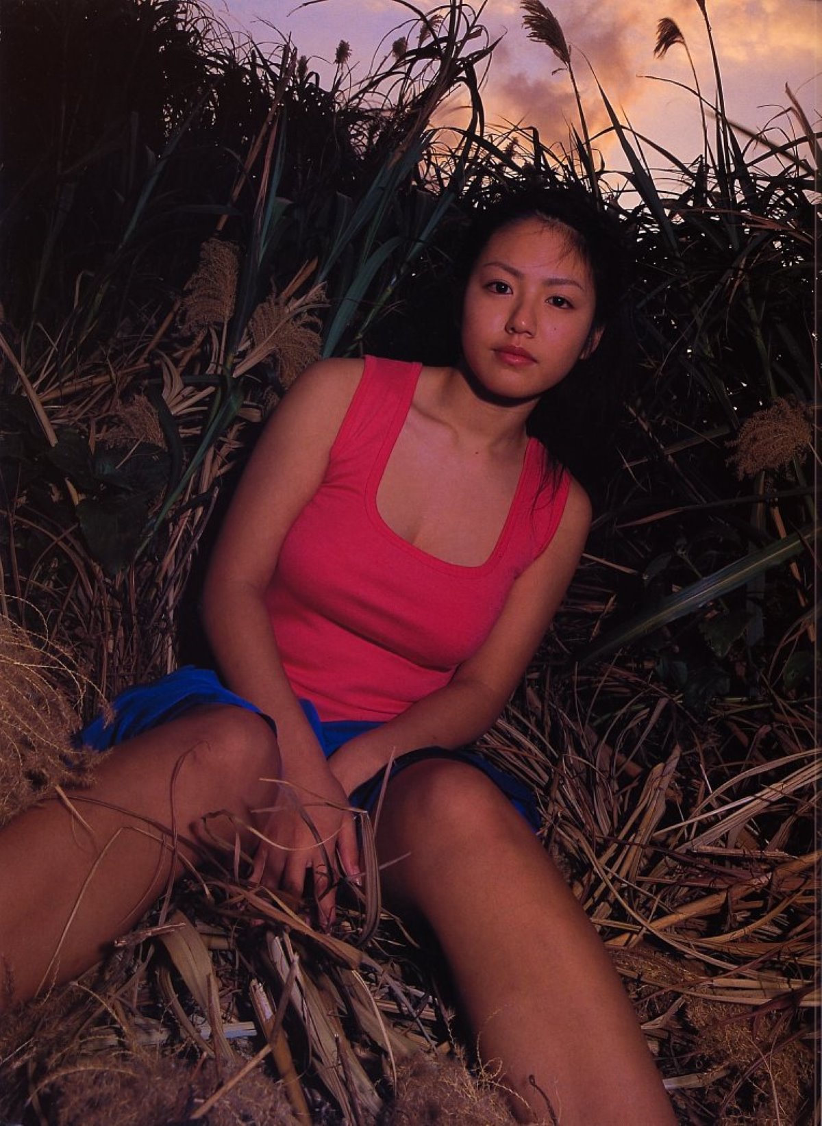 Photobook Sayaka Isoyama 磯山さやか Soft 0078 3114200046.jpg