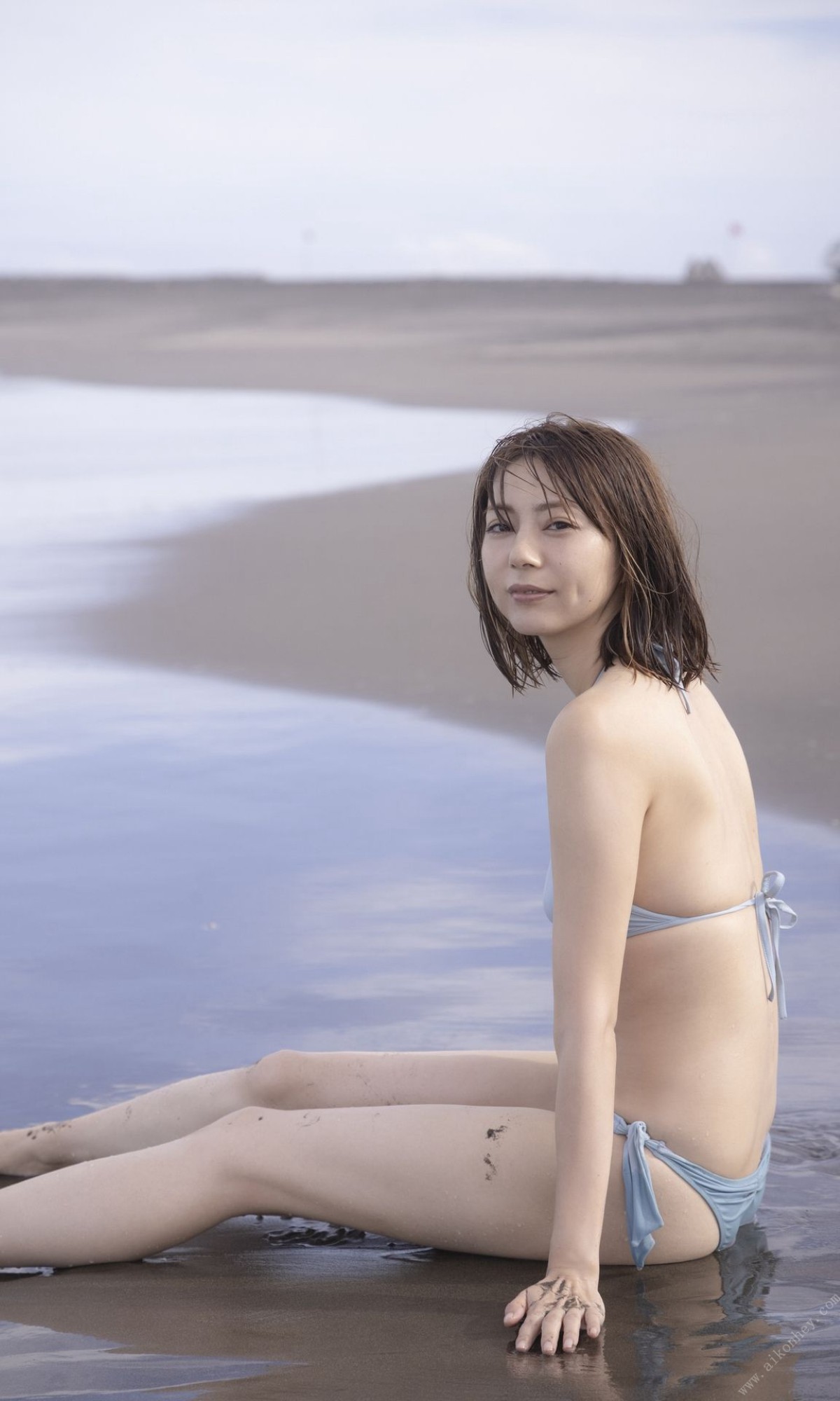 Photobook 2022 10 03 Yuria Haga 芳賀優里亞 The Best Heroine 0046 1614768668.jpg