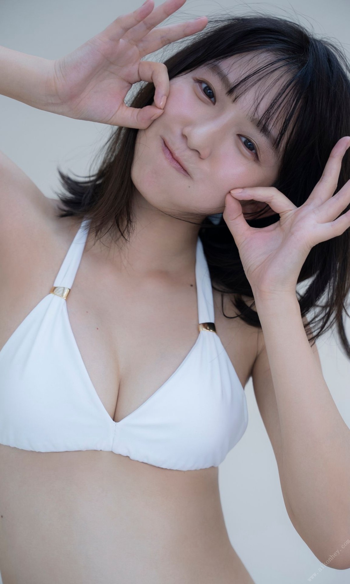 Photobook 2022 10 03 Nene Shida 志田音々 Japan Cutest Sister 0011 8742171817.jpg