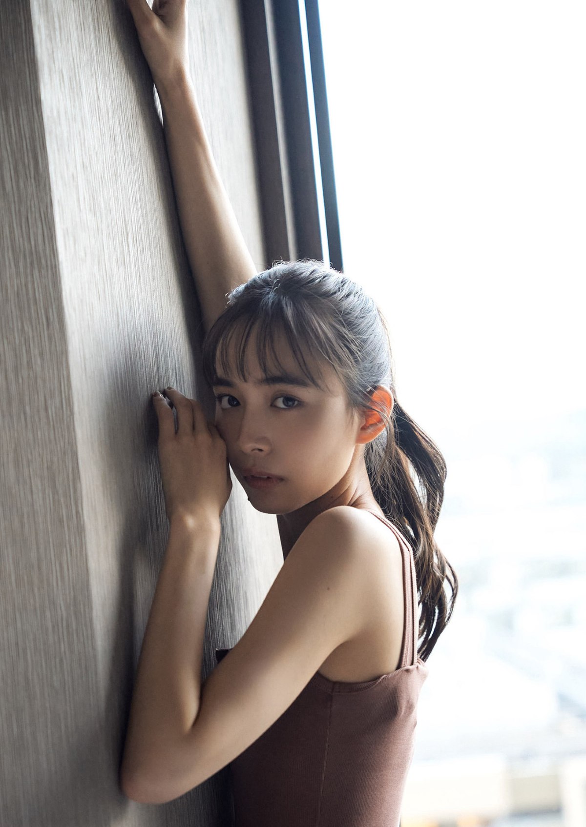 Photobook 2023 03 06 Hiroe Igeta 井桁弘恵 Up To Date Spisan Gravure Photo Book 0024 7437110584.jpg