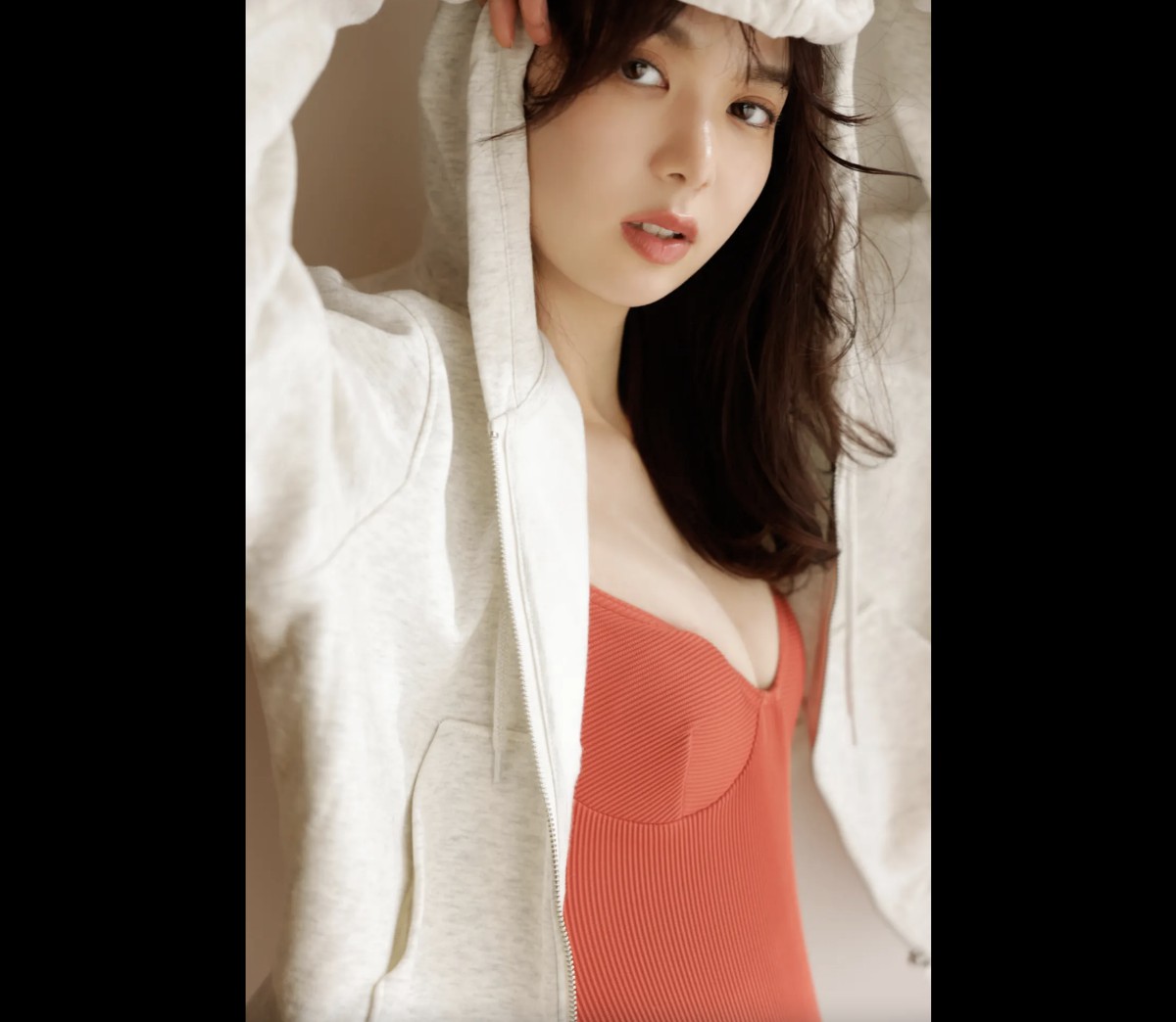 FRIDAYデジタル写真集 2023 01 19 Riko Matsudaira 松平璃子 Glossy And Sexy Vol 1 0019 7017858350.jpg