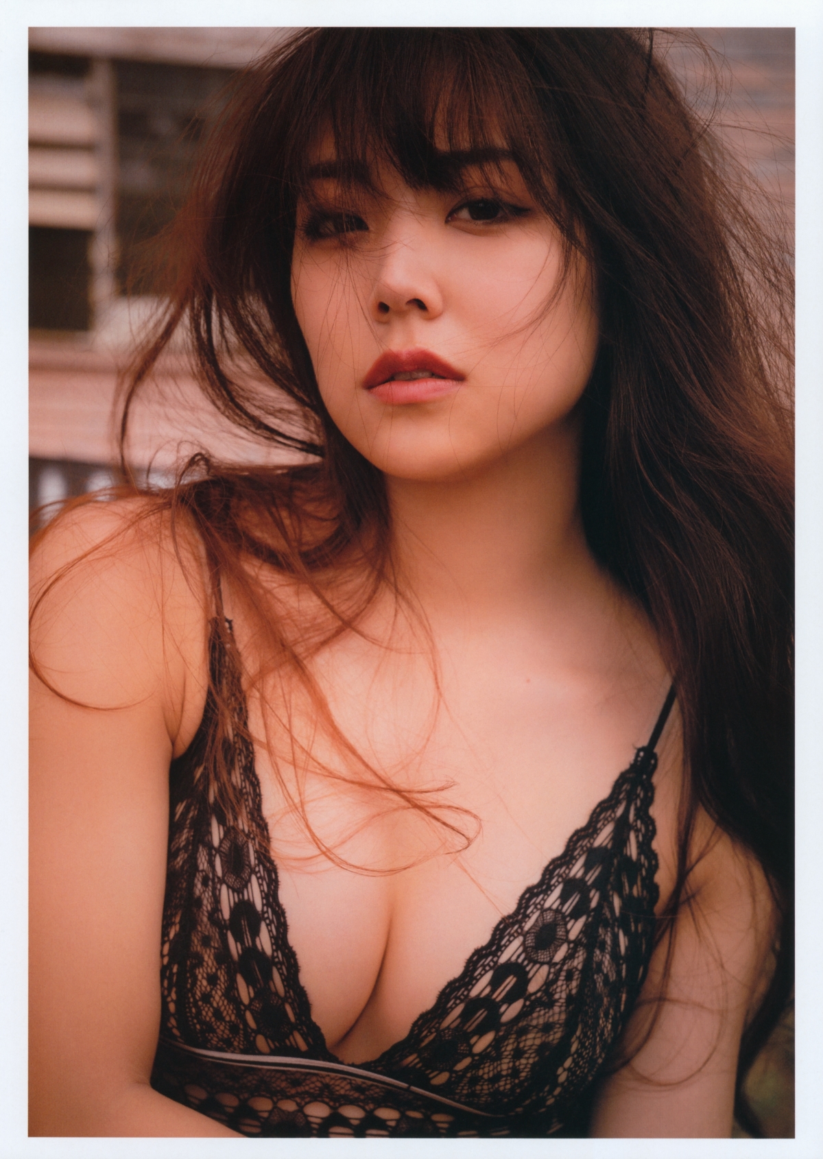 Photobook Miru Shiroma 白間美瑠 LOVE RUSH 0056 8283233111.jpg