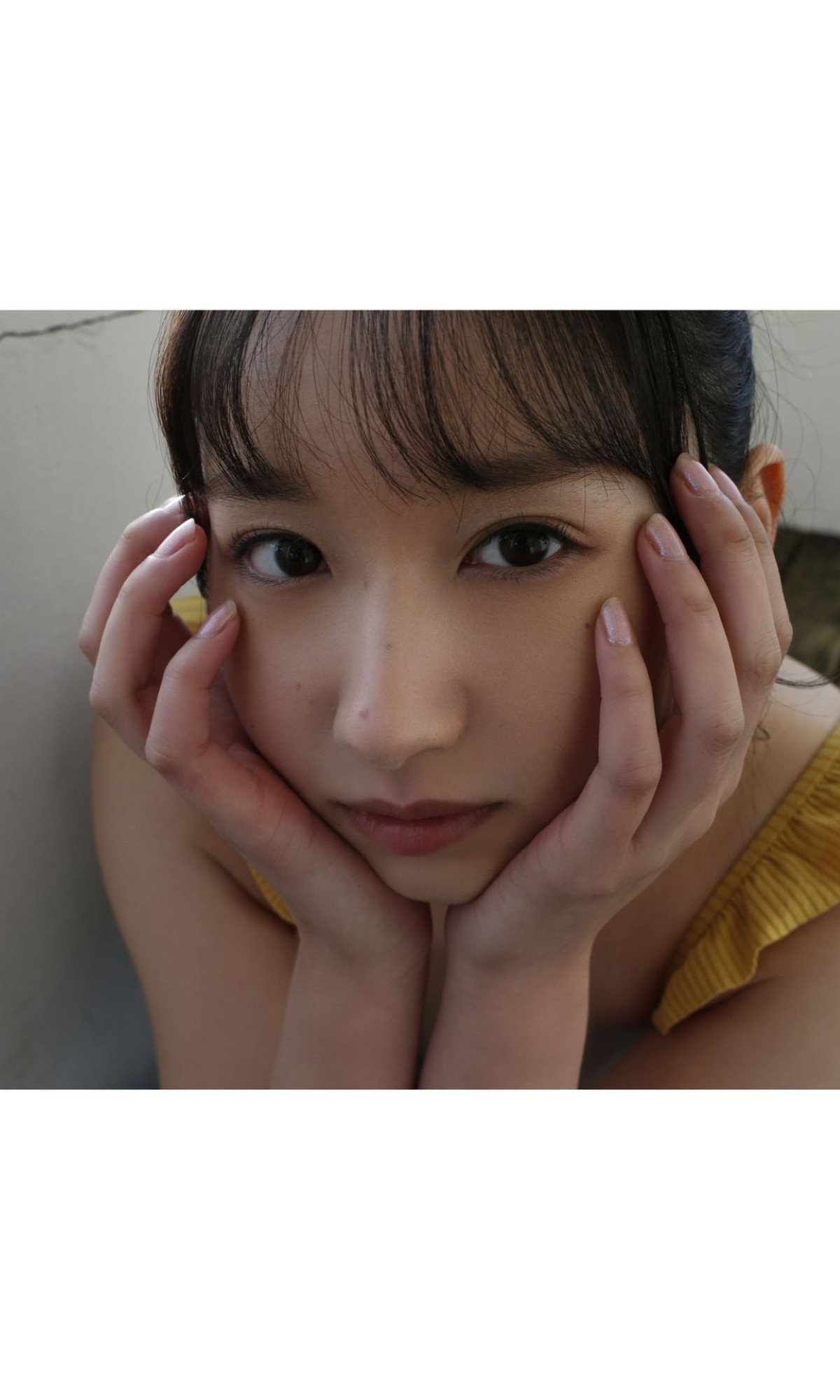 Weekly Photobook Yui Tsuji 辻優衣 Living In Oita Prefecture A Leisurely Girl 0035 2313391086.jpg