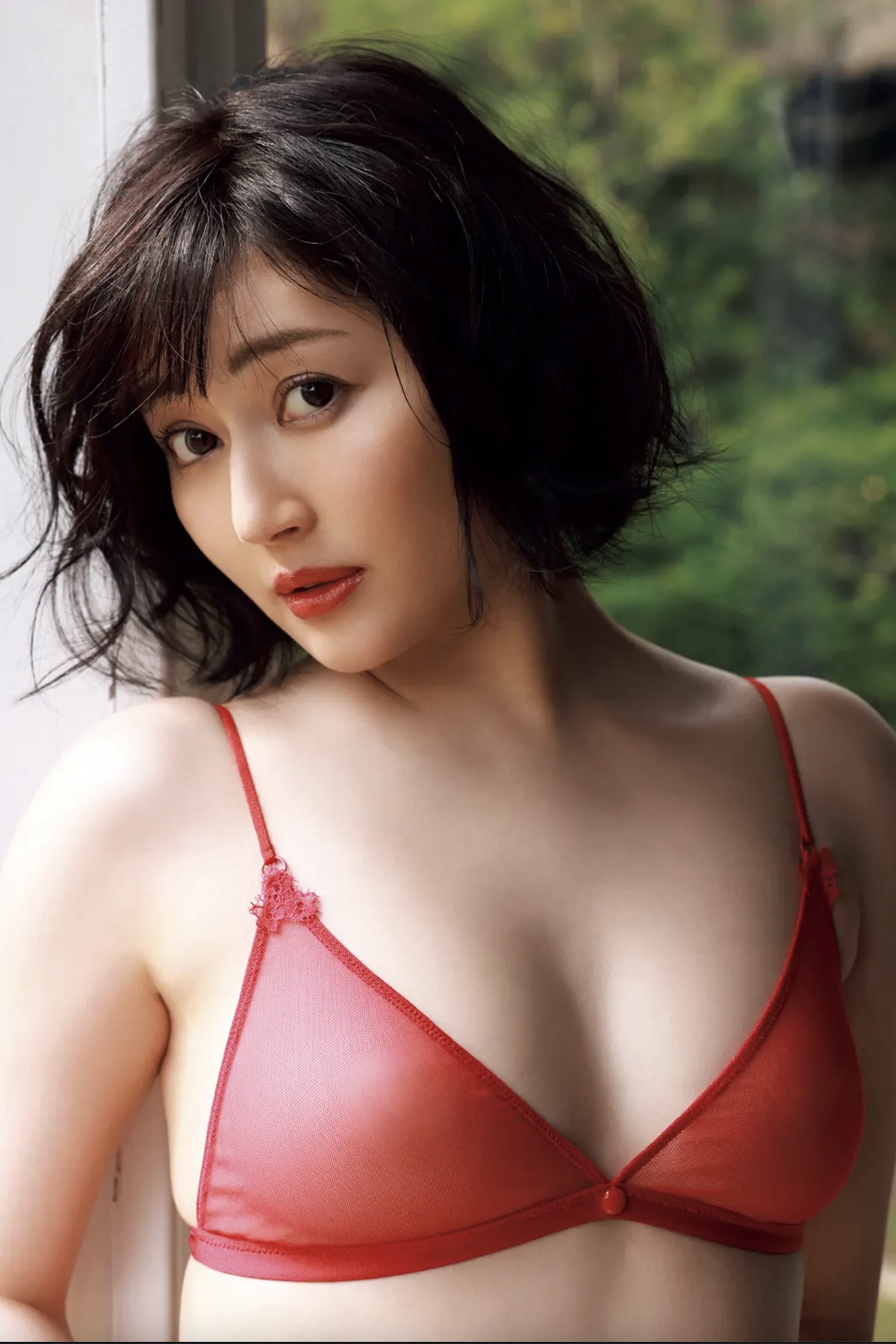 FRIDAY 2022.08.18 Manami Shindo 新藤まなみ – Photobook Unreleased Shots