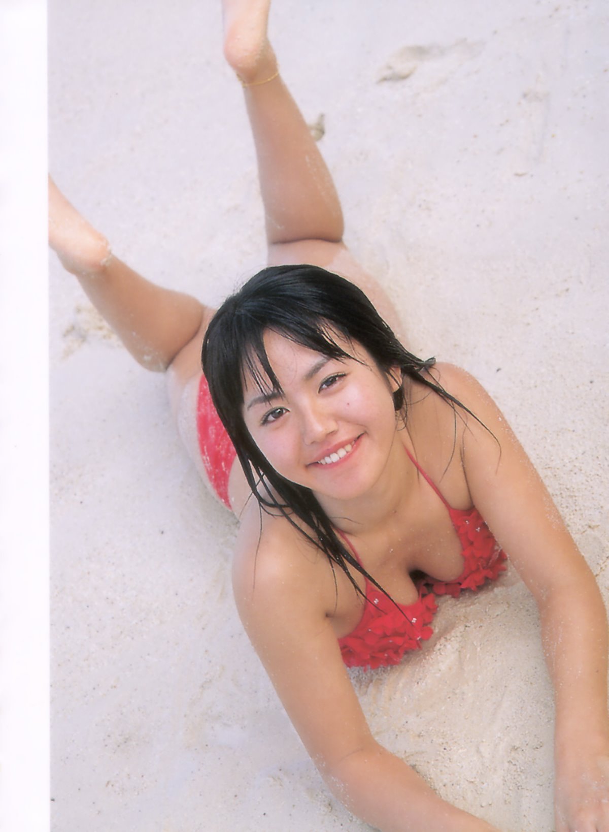 Photobook Sayaka Isoyama 磯山さやか Secret 0077 9376985291.jpg