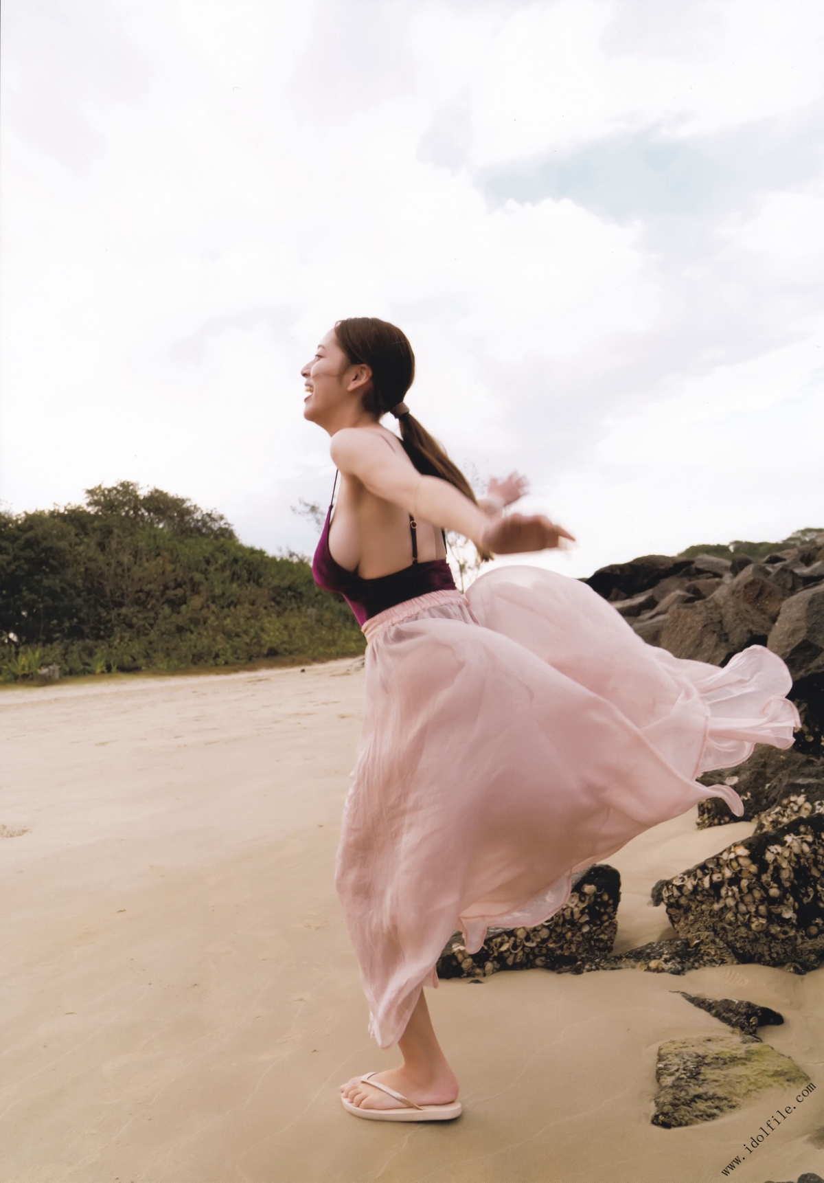 Photobook 2020 01 25 Sayaka Tomaru 都丸紗也華 MeeTomaru 0064 0634930915.jpg