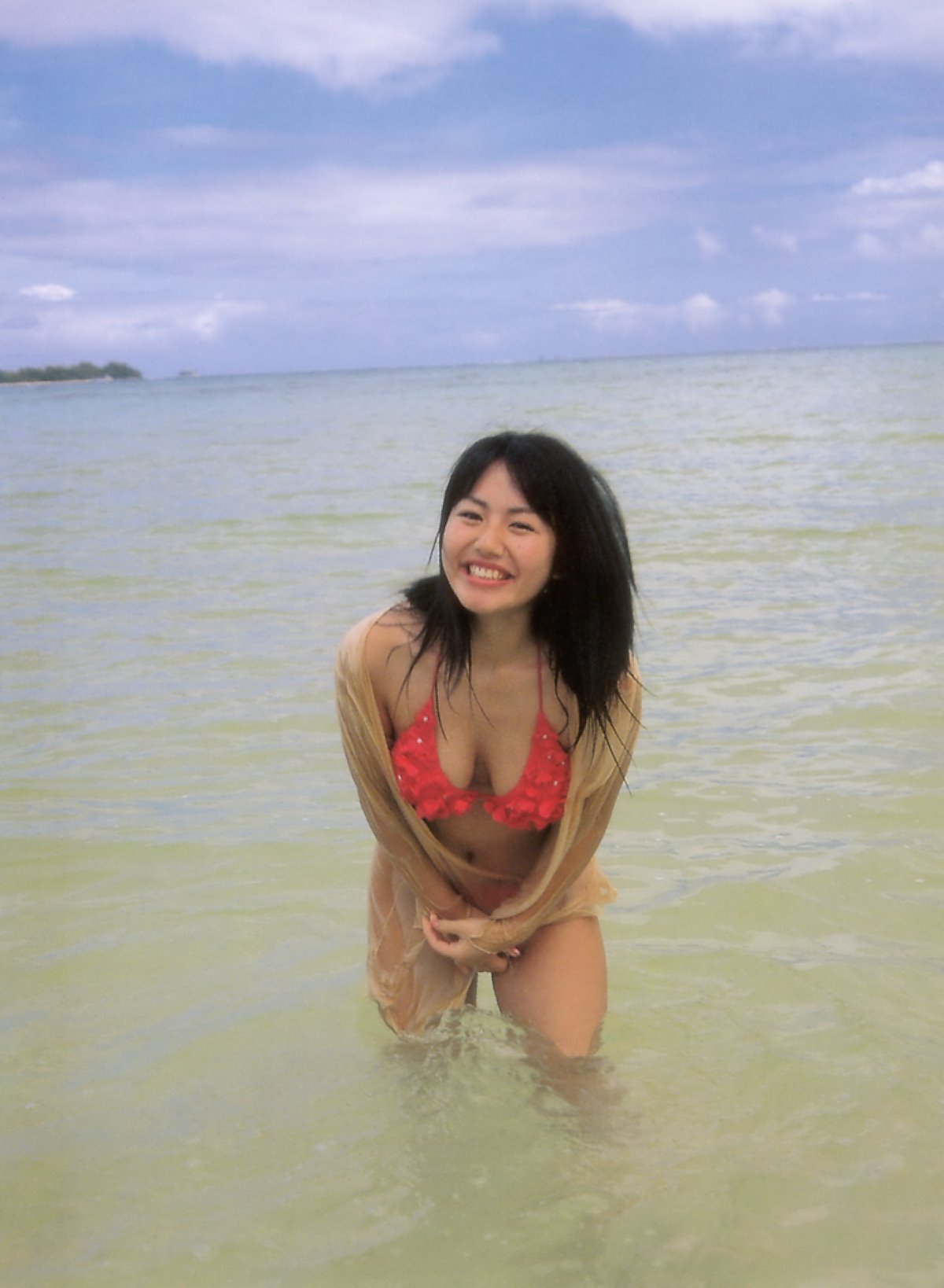 Photobook Sayaka Isoyama 磯山さやか Secret 0071 7242573549.jpg