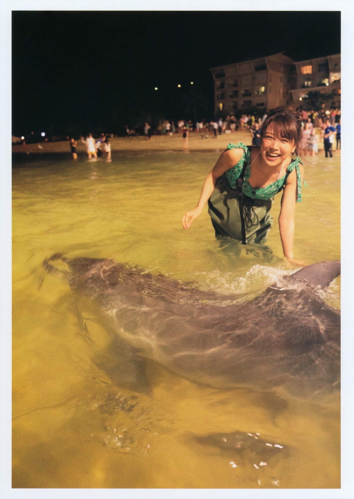 Photobook Miru Shiroma 白間美瑠 LOVE RUSH 0068 0074700037.jpg