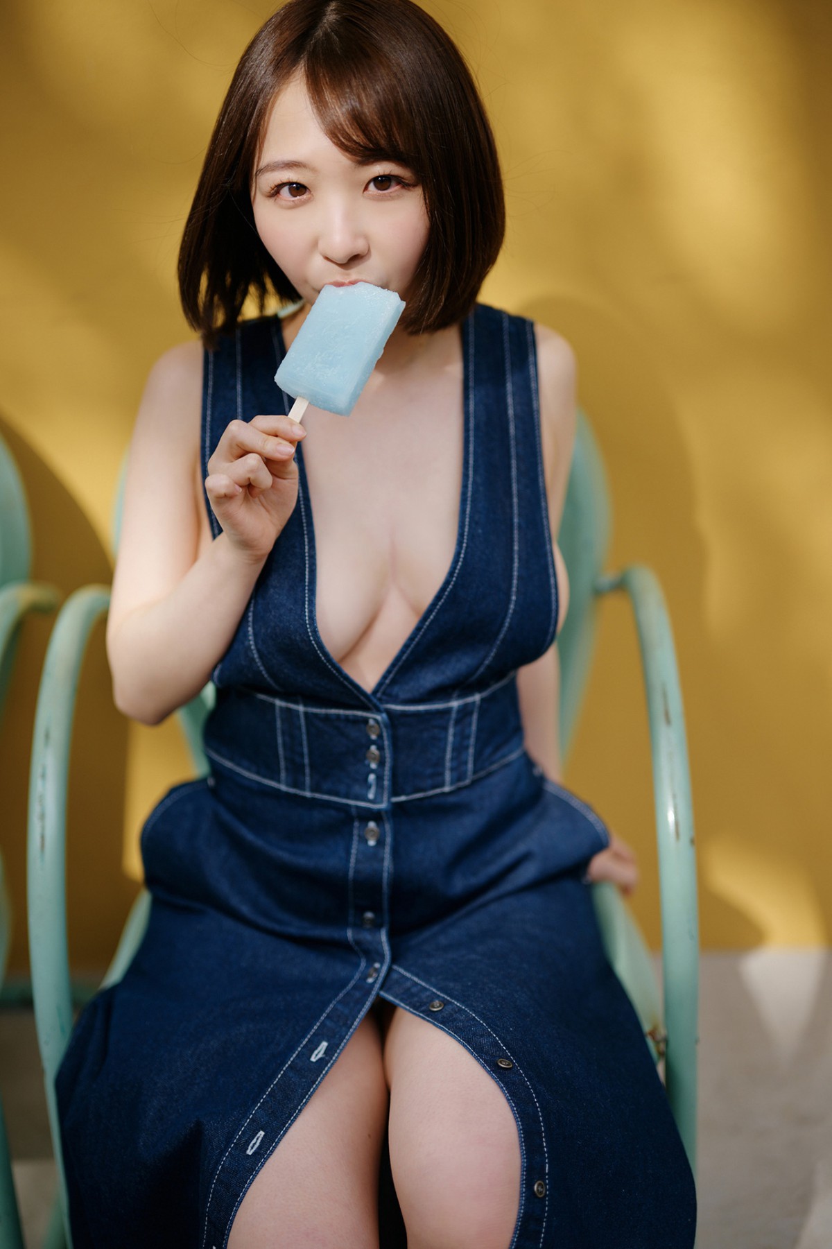 Post Digital Photo Riho Shishido 宍戸里帆 I Wanna Be Betty Blue 0011 9921246196.jpg