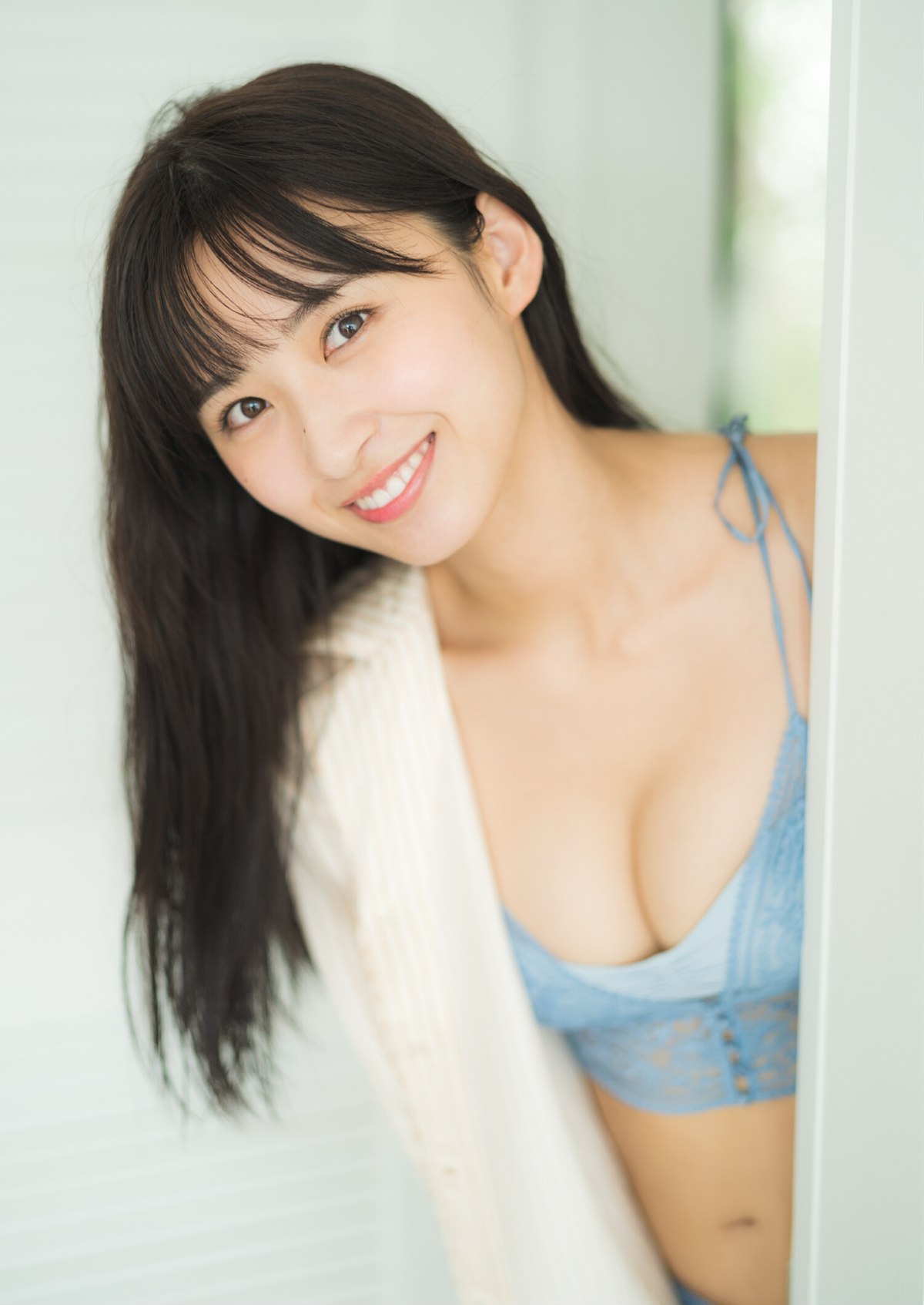 YJ Photobook 2022 11 17 Hinata Matsumoto 松本日向 The Dream Goes On 0015 0973078957.jpg