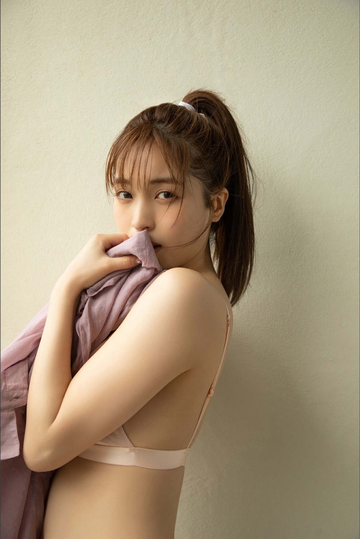 Photobook 2022 10 07 Miyu Murashima 村島未悠 Short Trip 0006 1046998133.jpg