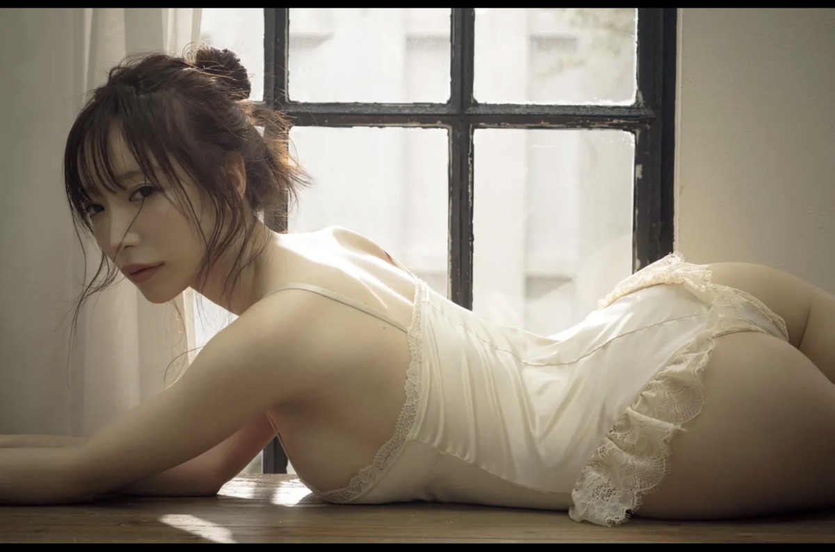 FRIDAYデジタル写真集 2023 04 27 Airi Shimizu 清水あいり What To Do With Leyasu 0004 0688104670.jpg