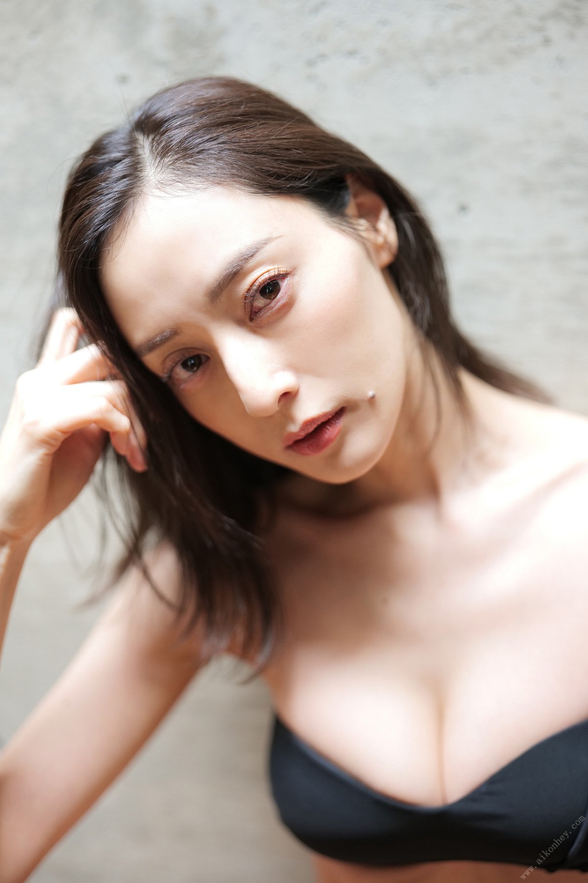 Photobook 2022 10 24 Ikeda Natsuki 池田夏希 You Cant Close Your Eyes Weekly Post Digital Photo Book 0059 5752970607.jpg