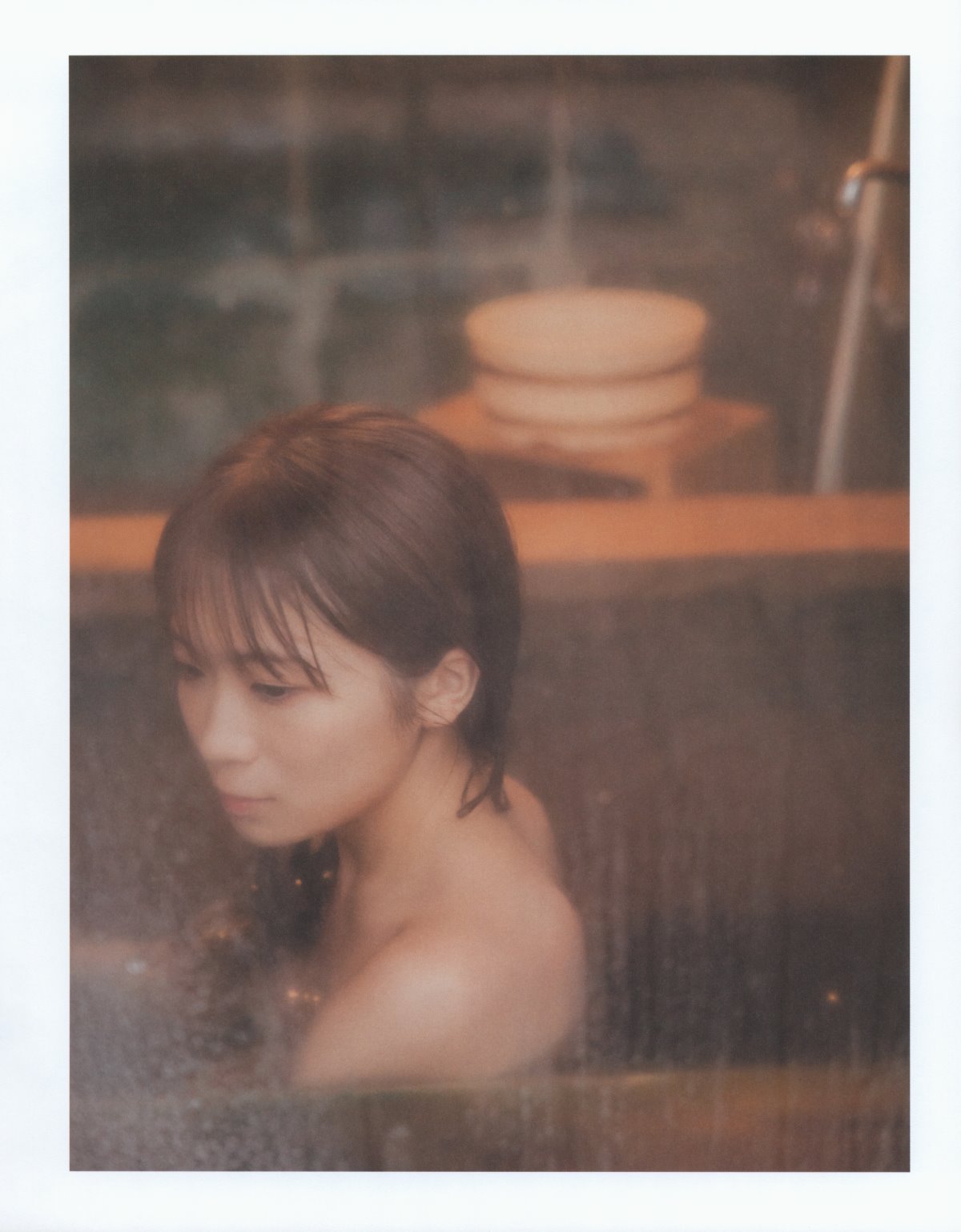Photobook 2023 02 21 Manatsu Akimoto 秋元真夏 Graduation Commemorative Photo Book 0052 9763991534.jpg