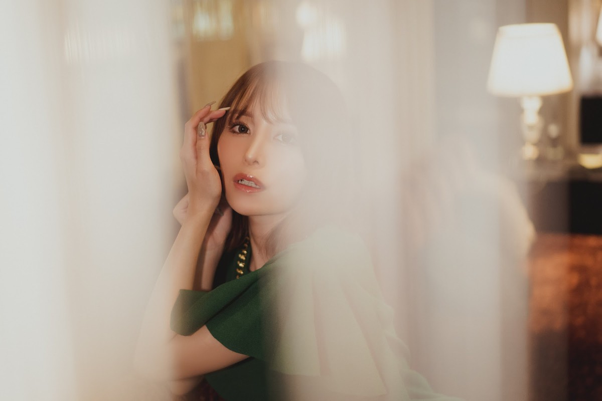 Weekly Photobook Mayuki Ito 伊藤舞雪 LadyMary 04 0089 6438364792.jpg