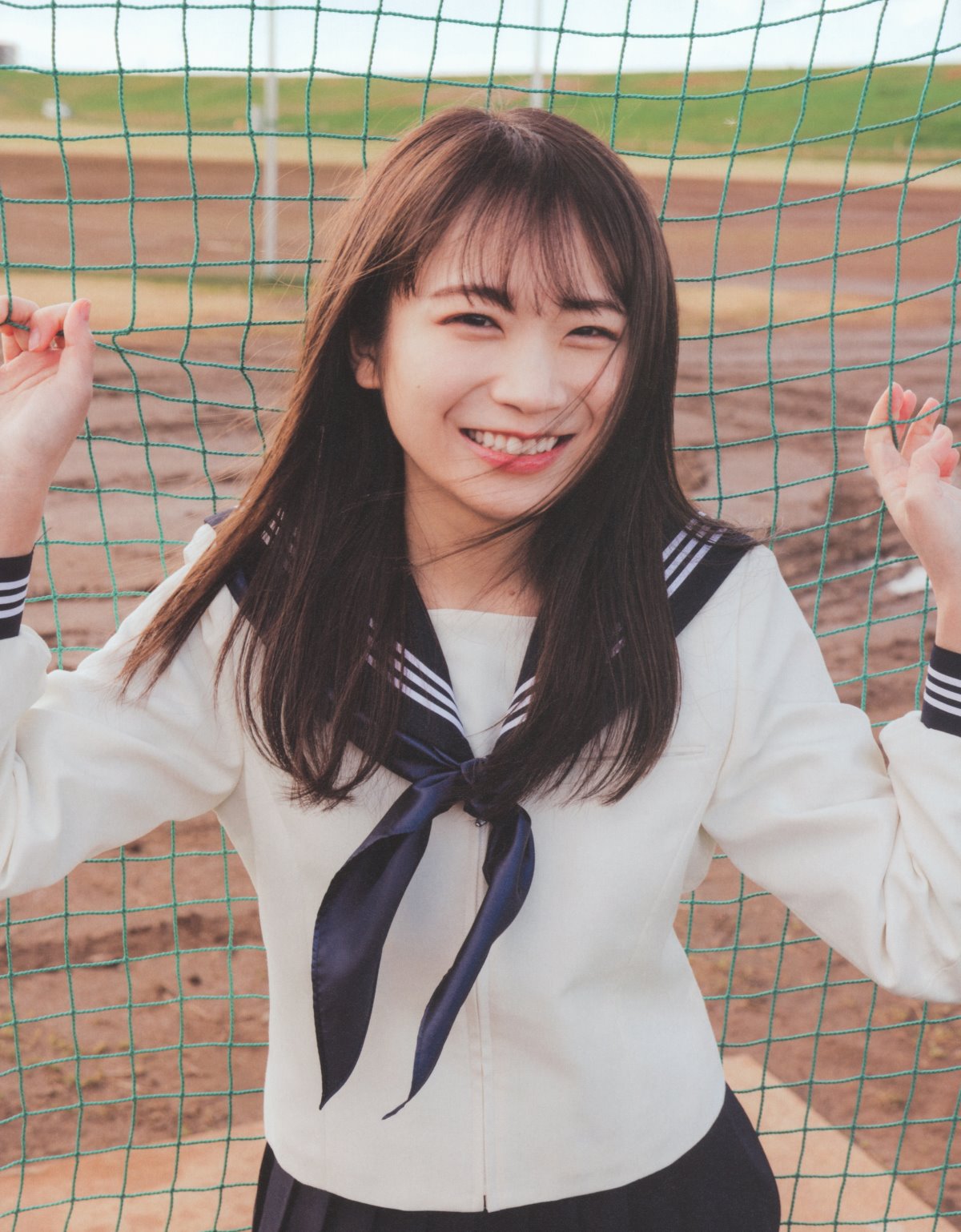 Photobook 2023 02 21 Manatsu Akimoto 秋元真夏 Graduation Commemorative Photo Book 0101 3649508799.jpg