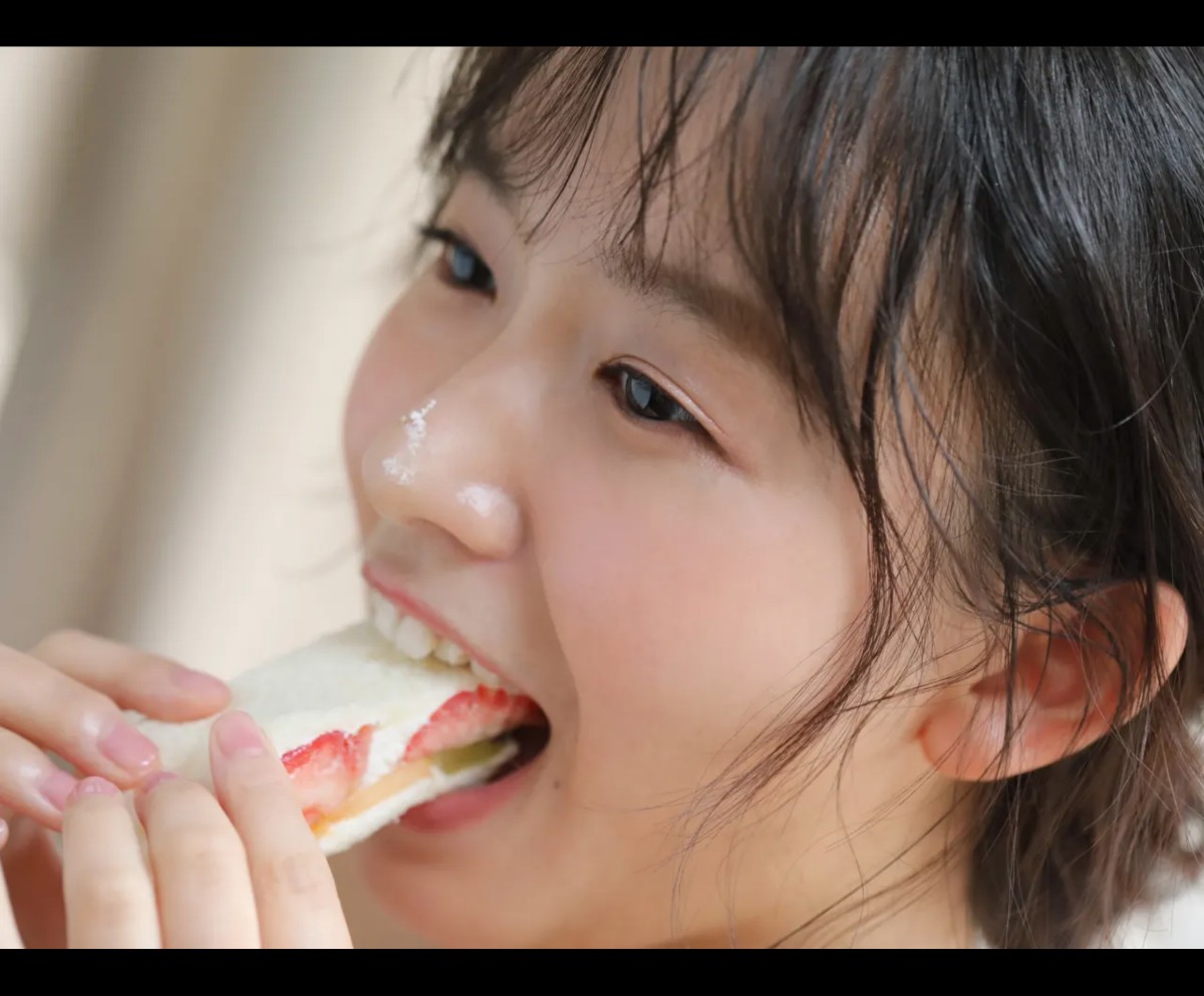 FRIDAYデジタル写真集 Shida Nene 志田音々 Lovely 1000 0060 1226601841.jpg