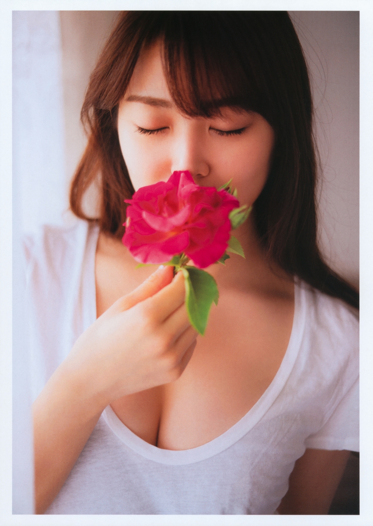 Photobook Miru Shiroma 白間美瑠 LOVE RUSH 0082 3780120643.jpg