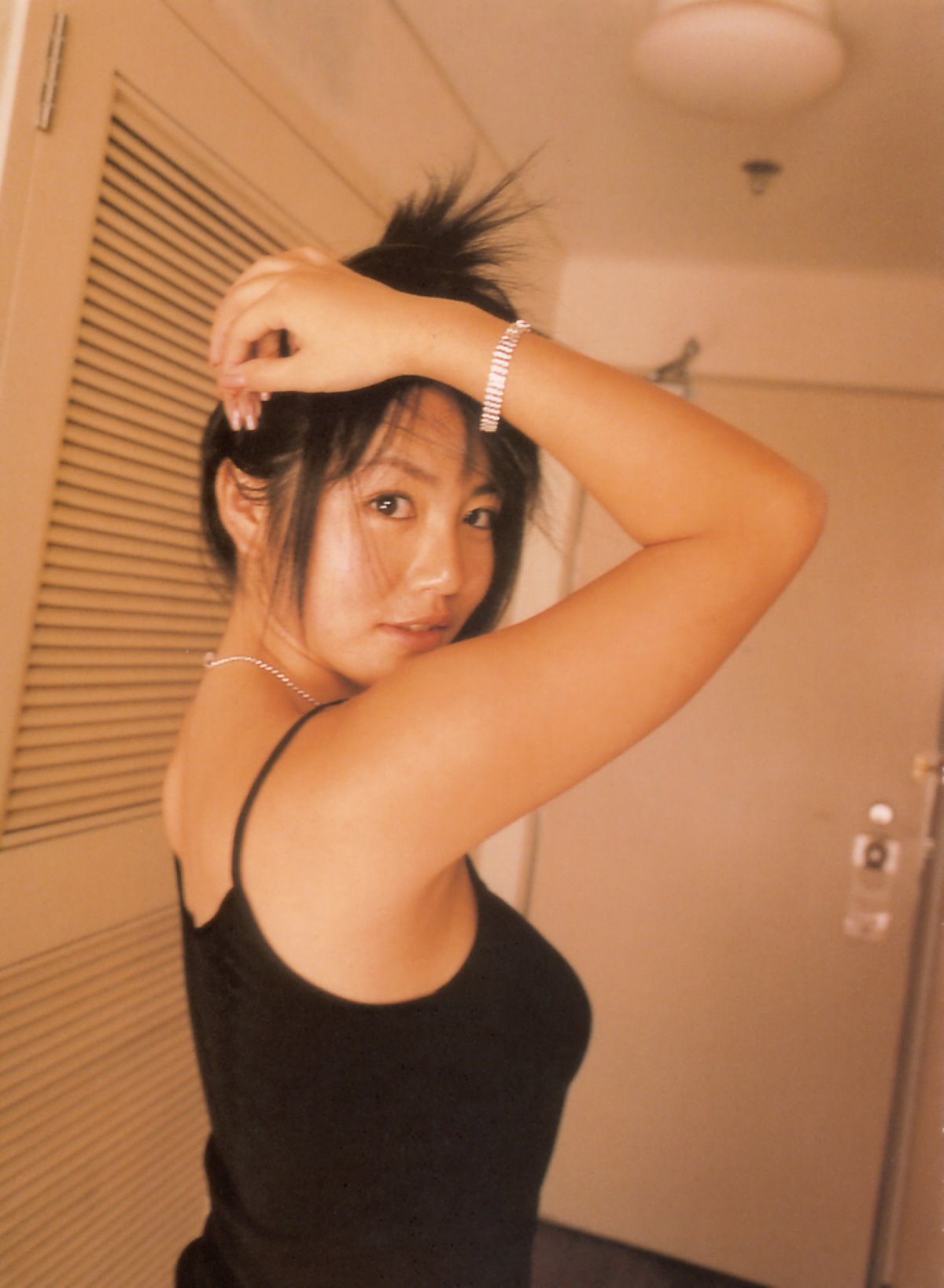 Photobook Sayaka Isoyama 磯山さやか Secret 0106 7047457934.jpg