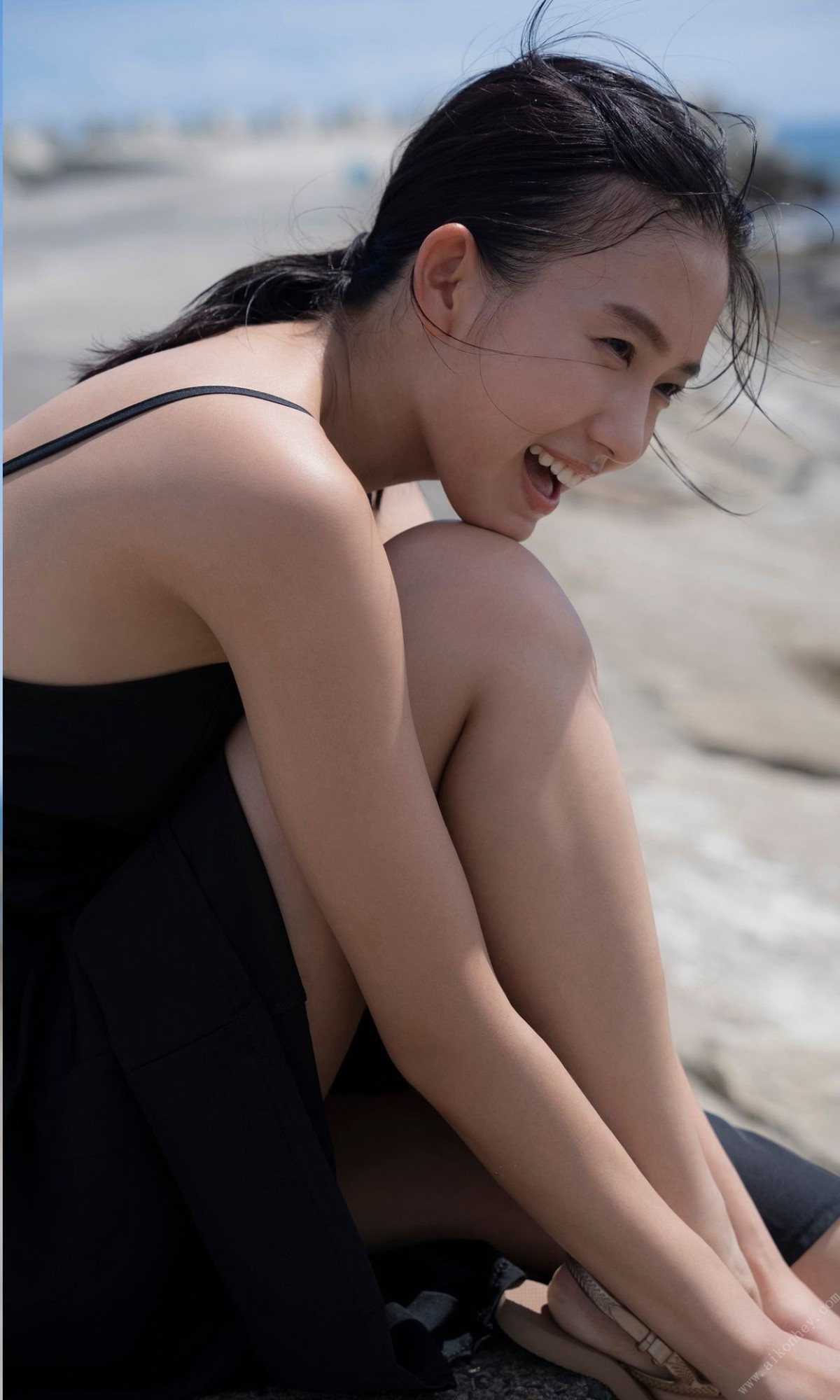 Photobook 2022 10 03 Nene Shida 志田音々 Japan Cutest Sister 0009 9820781823.jpg