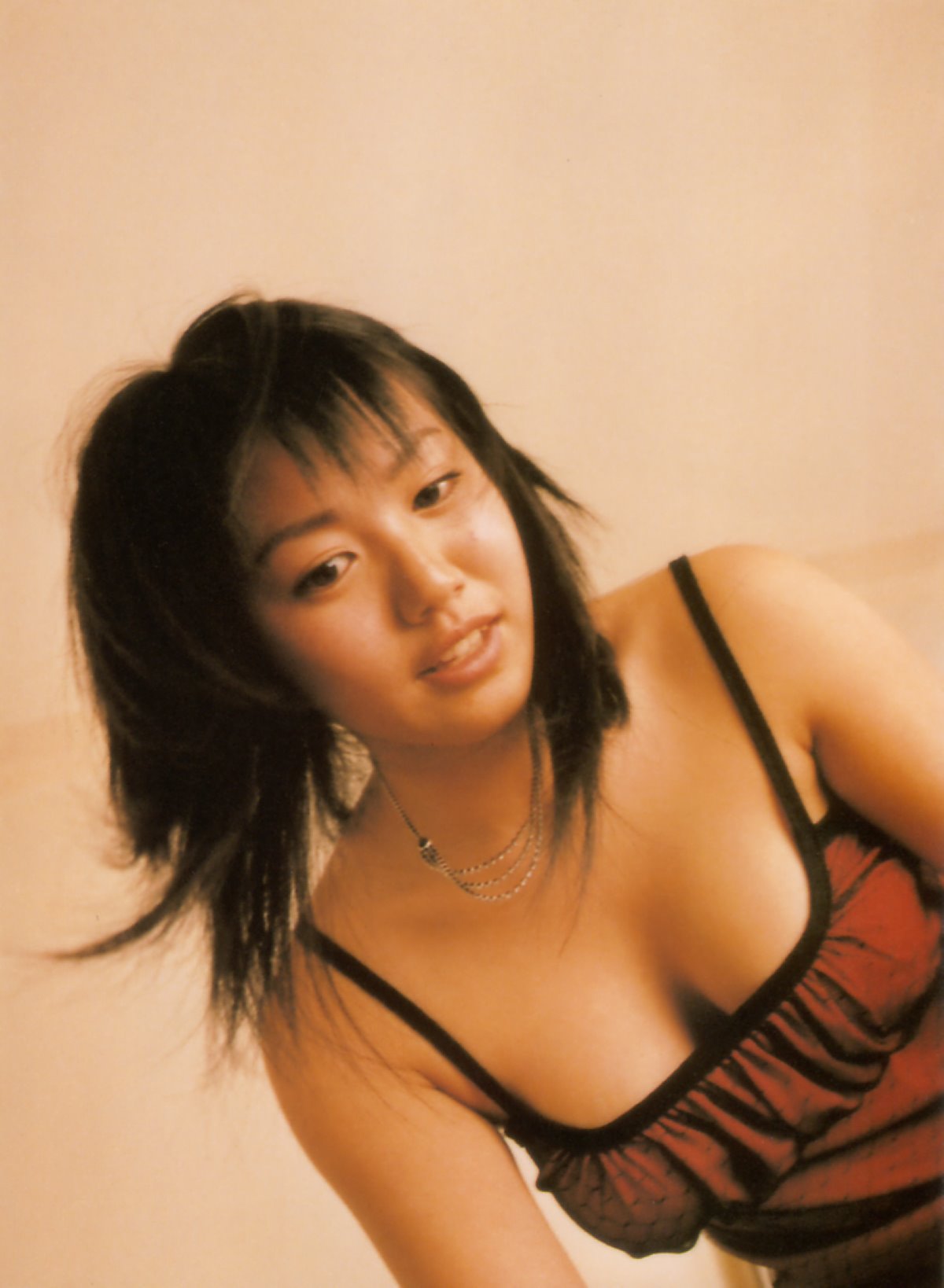 Photobook Sayaka Isoyama 磯山さやか Secret 0098 6740628466.jpg